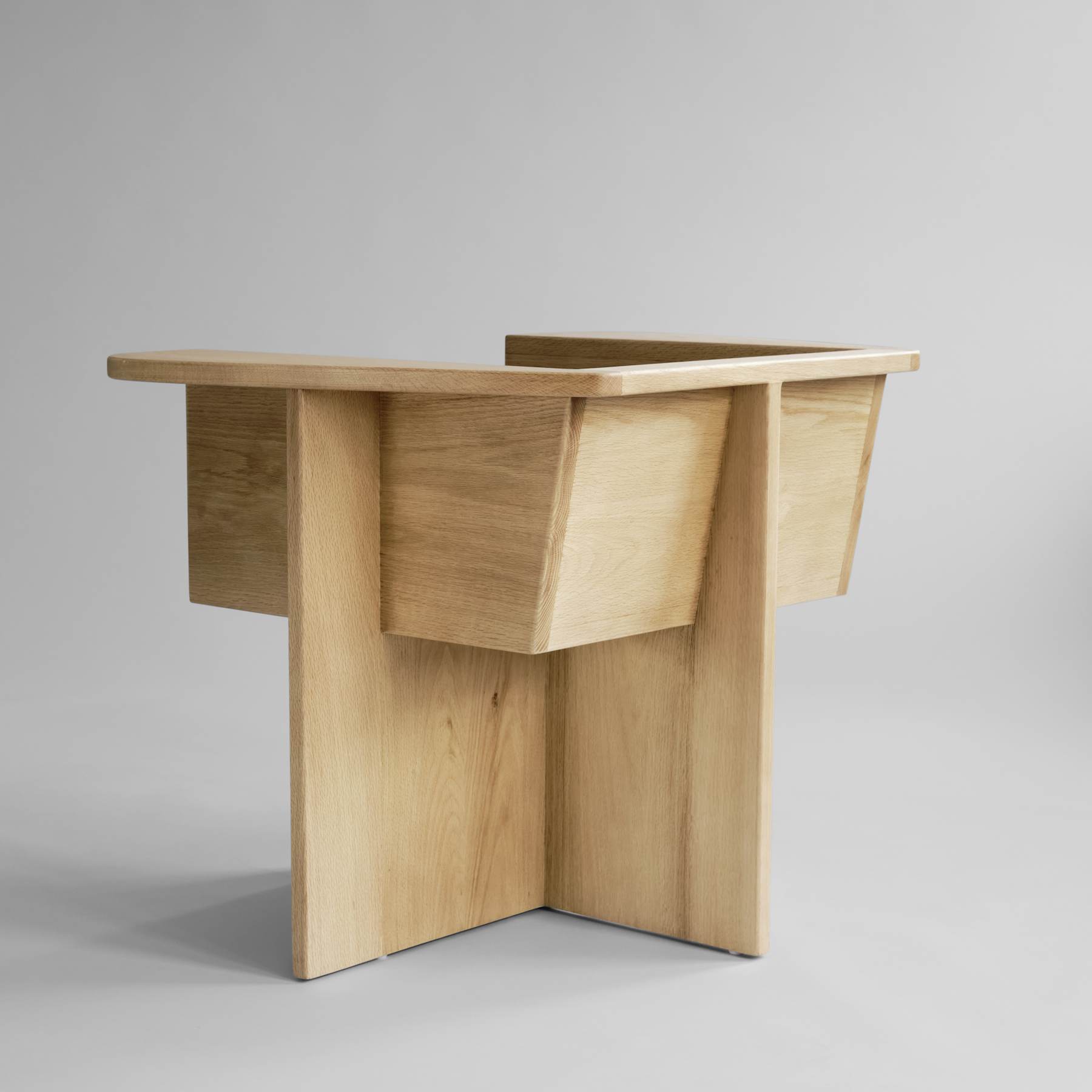 BRUTUS Sessel aus Eiche