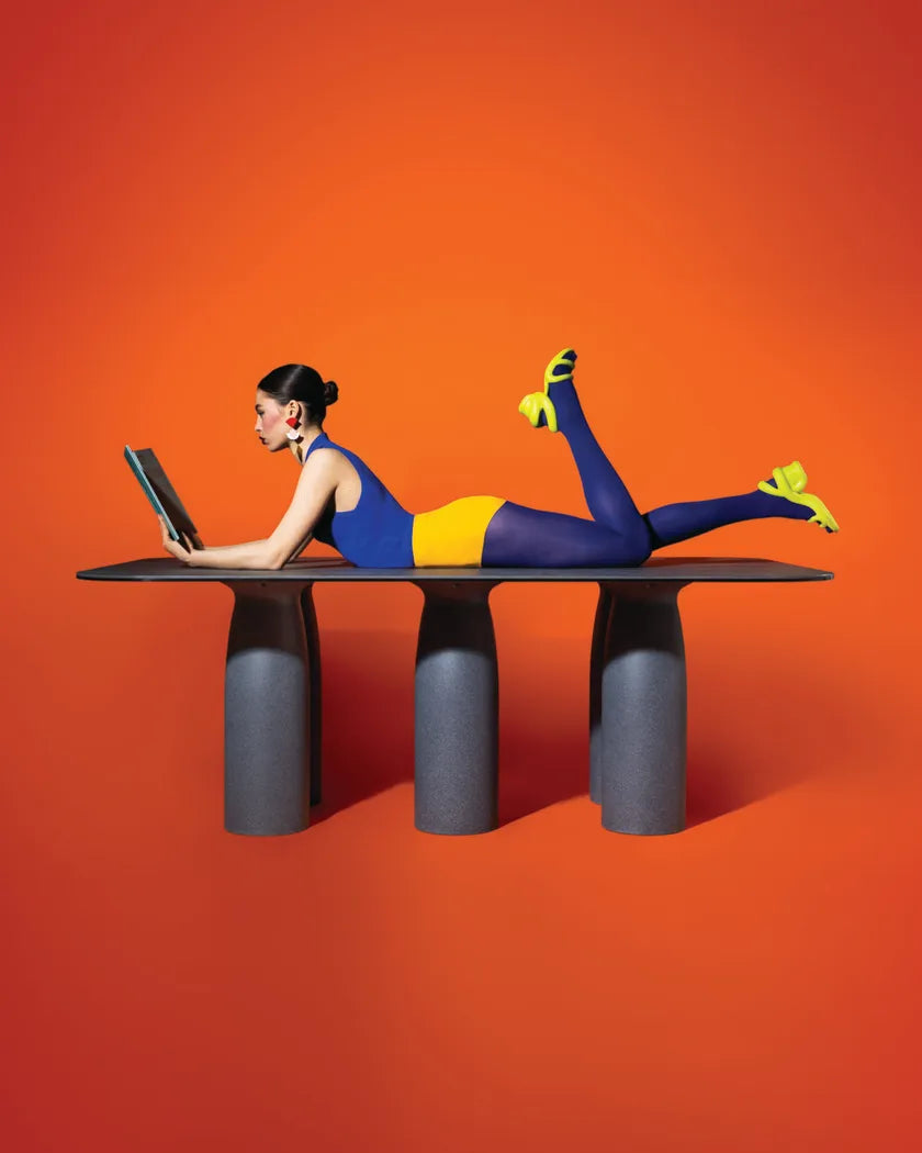 TOTO tafel kamionka grijs