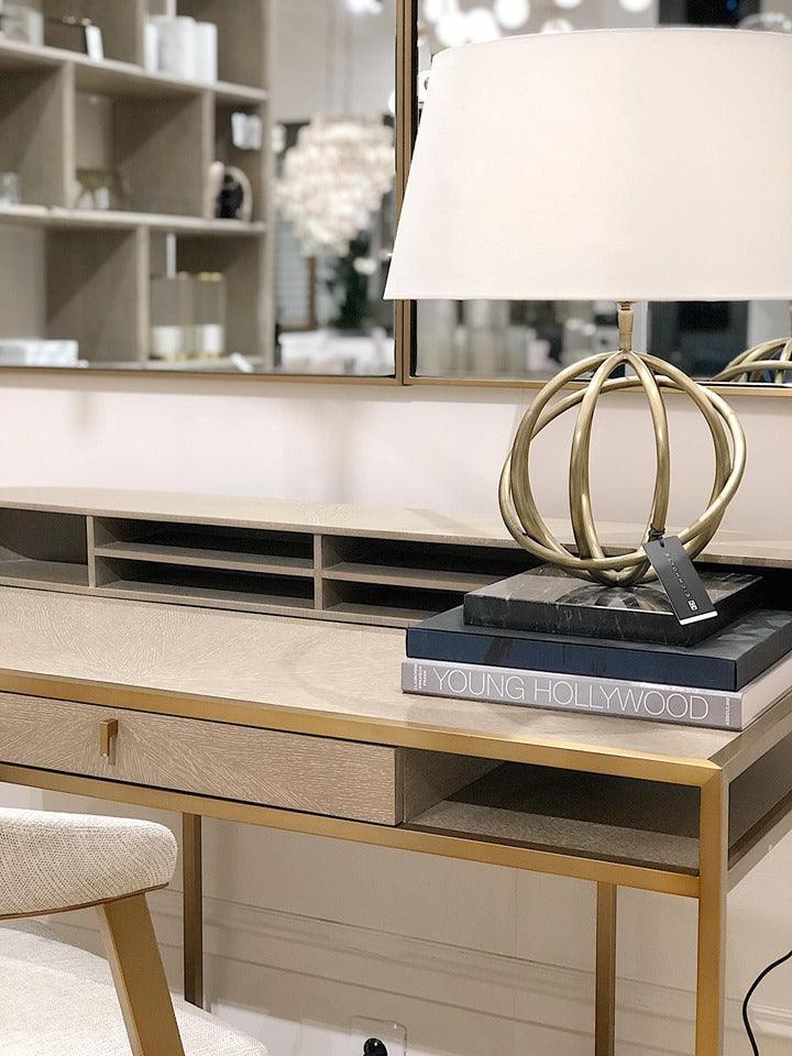 Biurko HIGHLAND fornir dębowy ze szczotkowanym mosiądzem Eichholtz Eye on Design