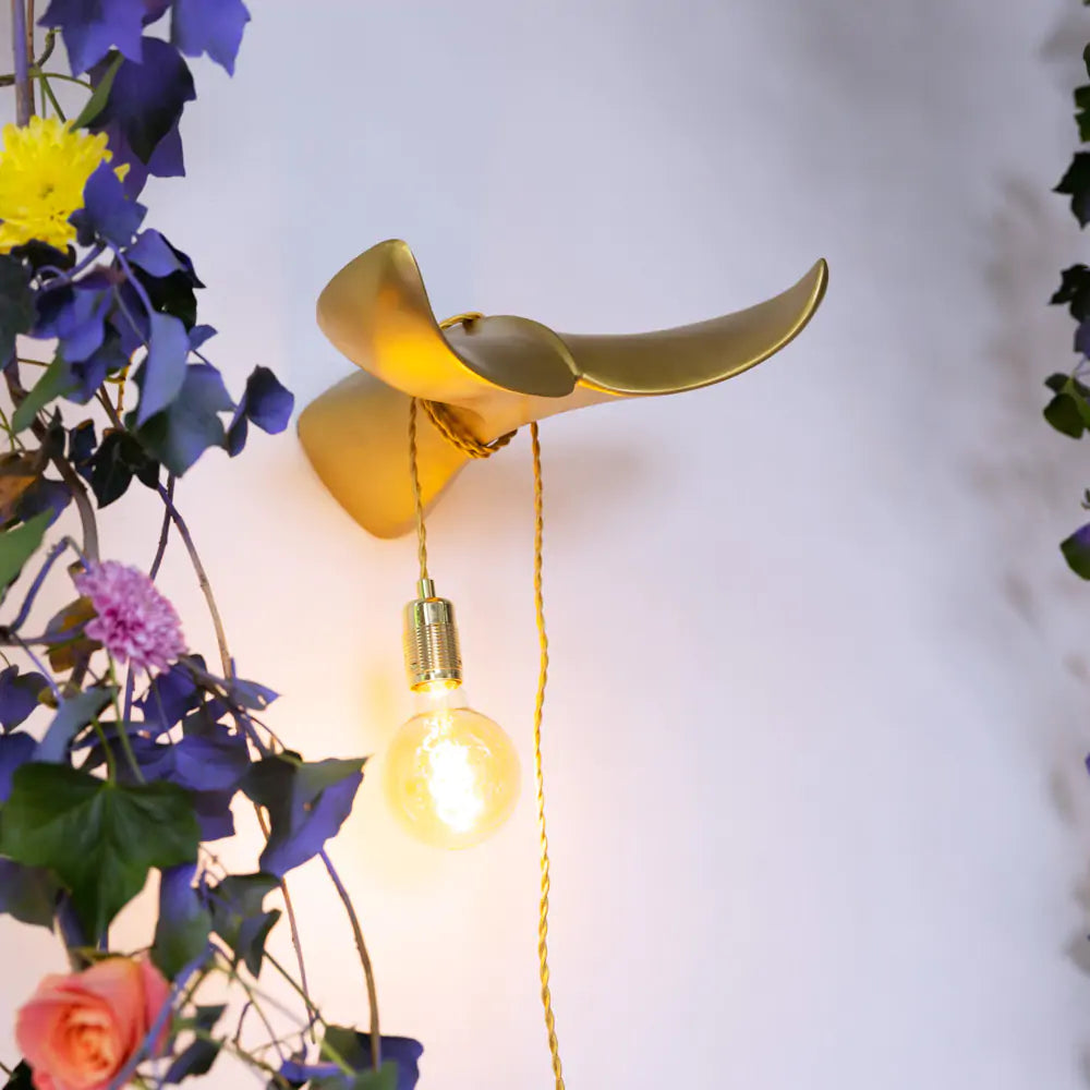 Wandlamp DE STAART VOLGT gouden