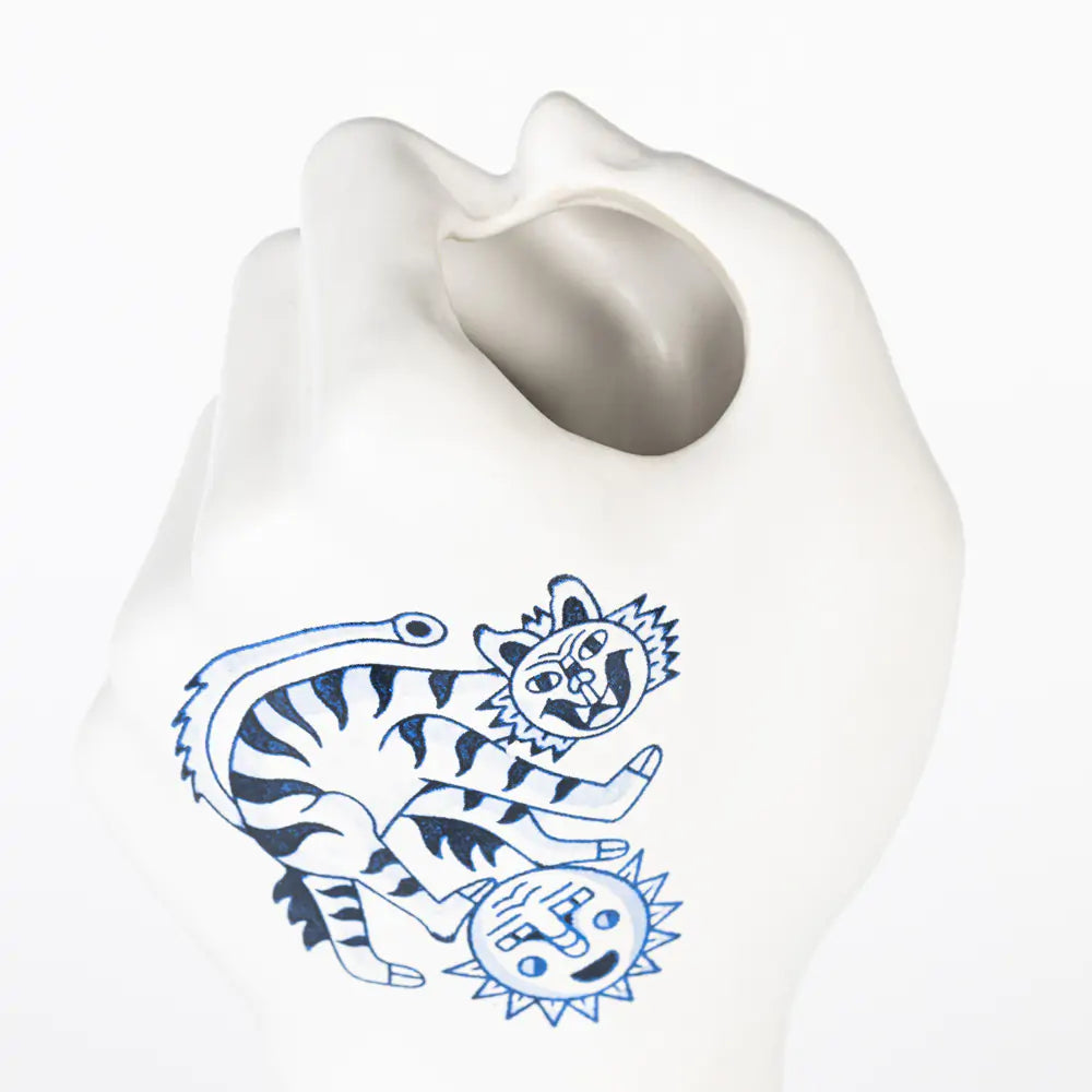 Vaas LIBERTY MATTERS witte keramiek