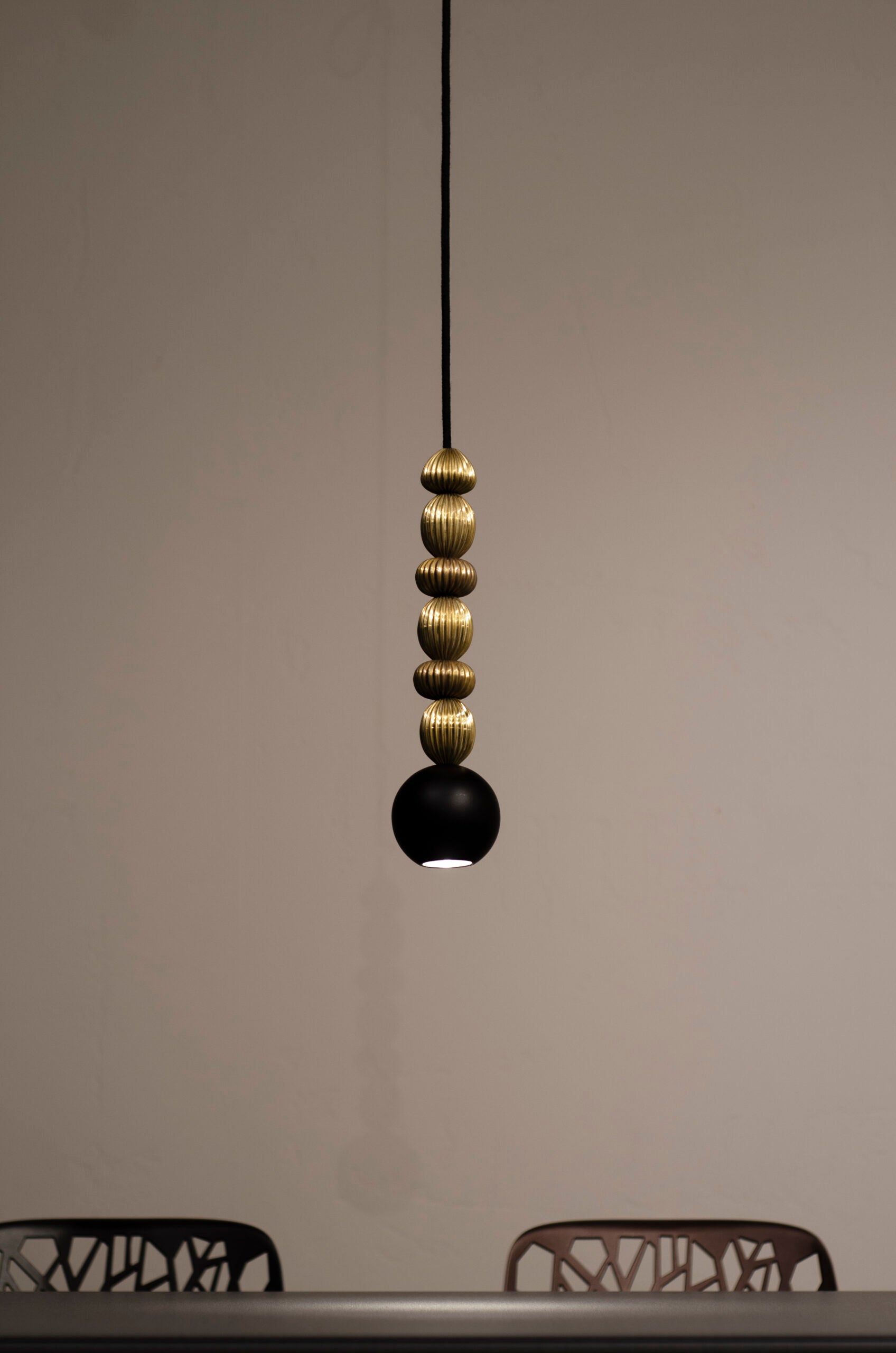 BOLA QUEEN Pendelleuchte aus Messing