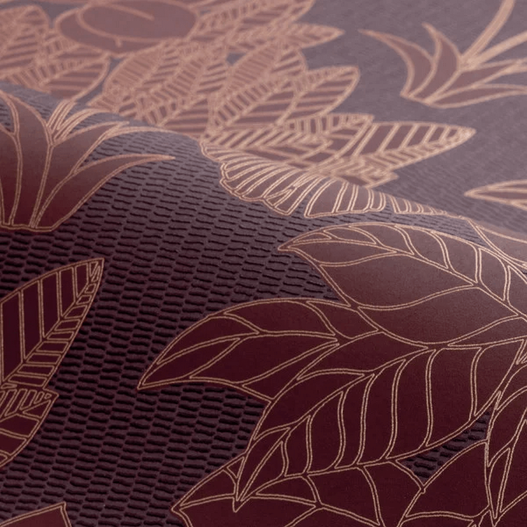 Strukturtapete mit pflanzlichem Muster aus Blättern und Blumen INARA - POURPRE braun