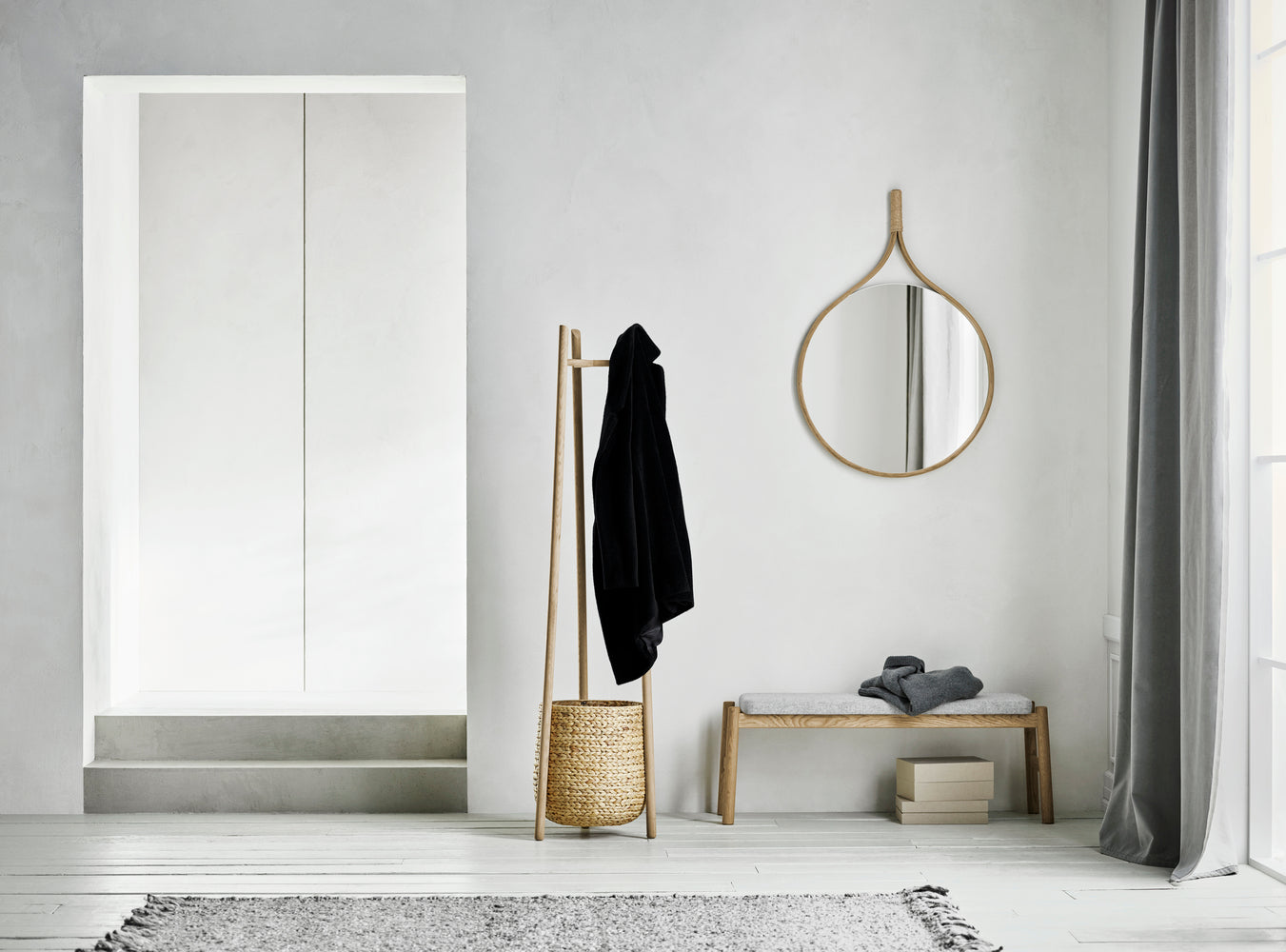 Kledinghanger COCOON gebleekt eikenhout