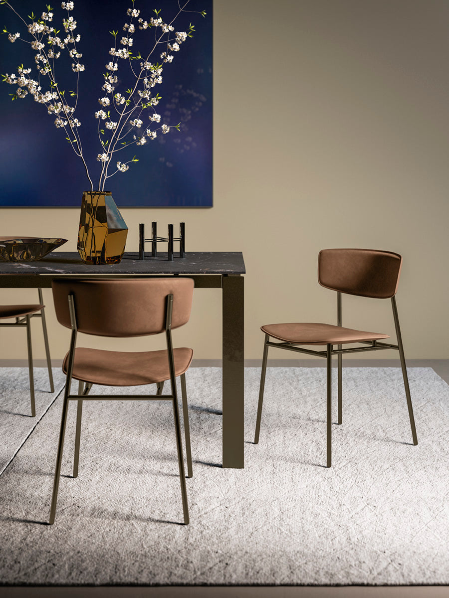 Expandable Table DUCA with Graphite Top and Black Base