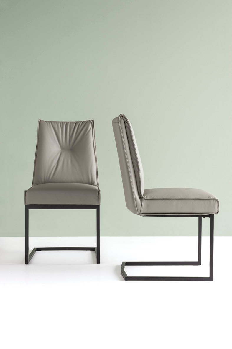 Chair ROMY cream seat with black base