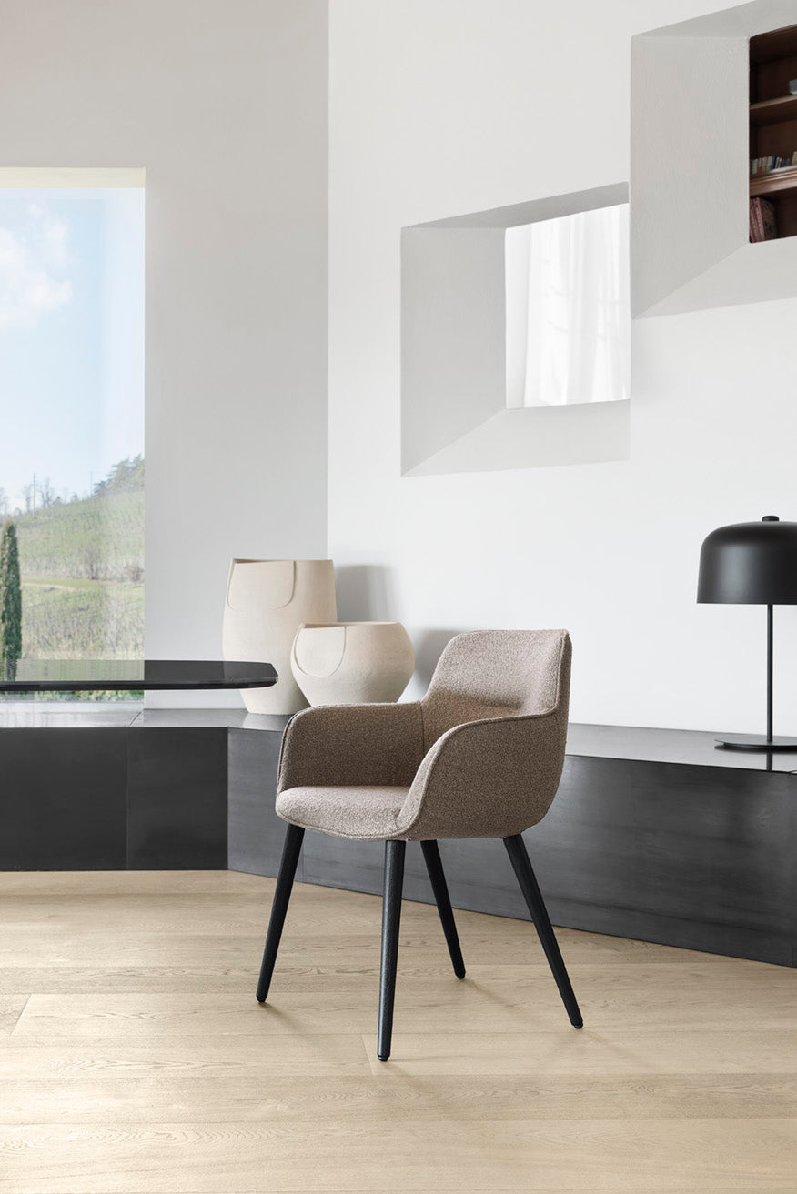 Polsterstuhl COCOON mit schwarzem Metallgestell