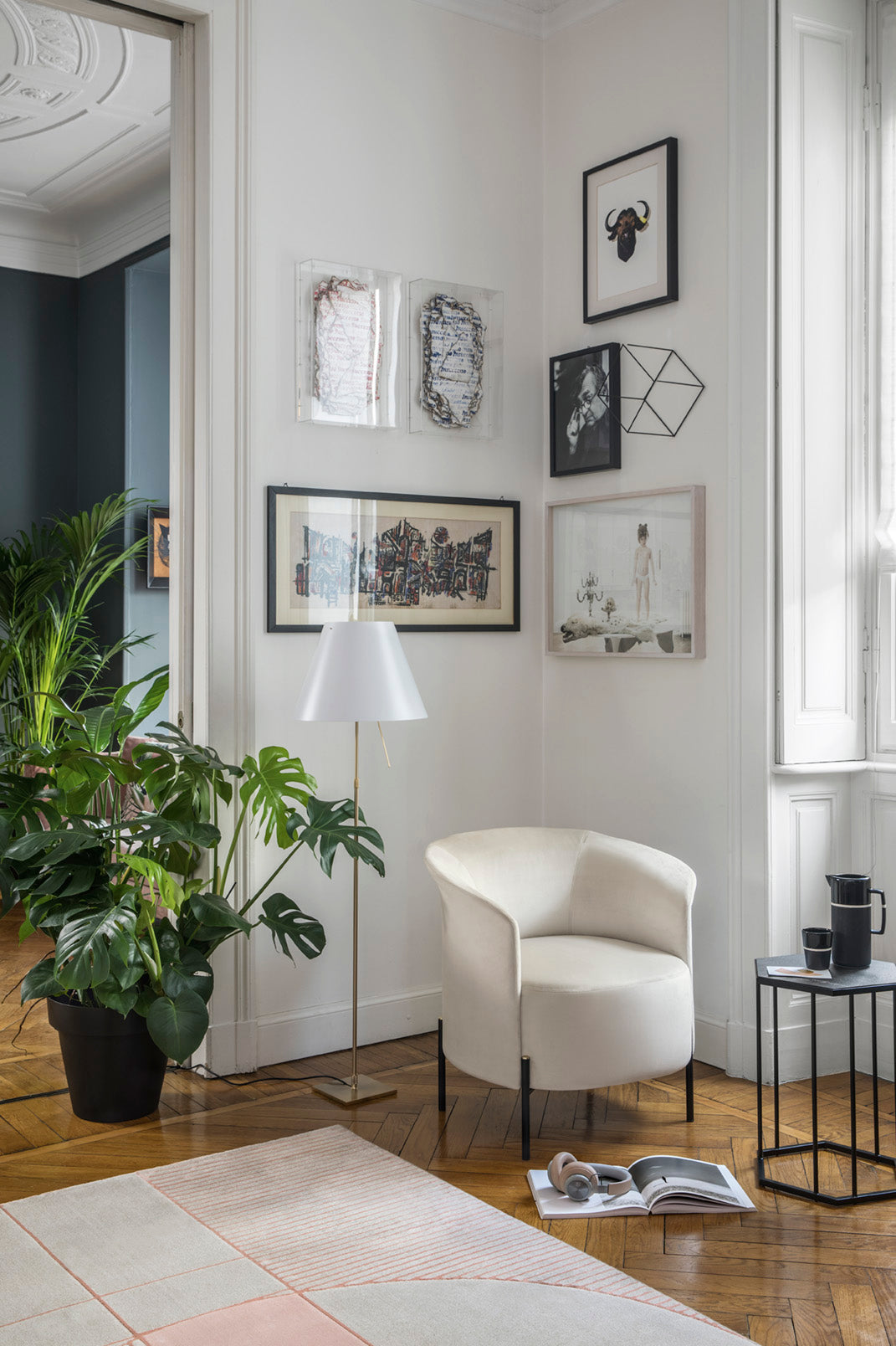 Sessel RENDEZ VOUS gepolstert mit schwarzem Gestell