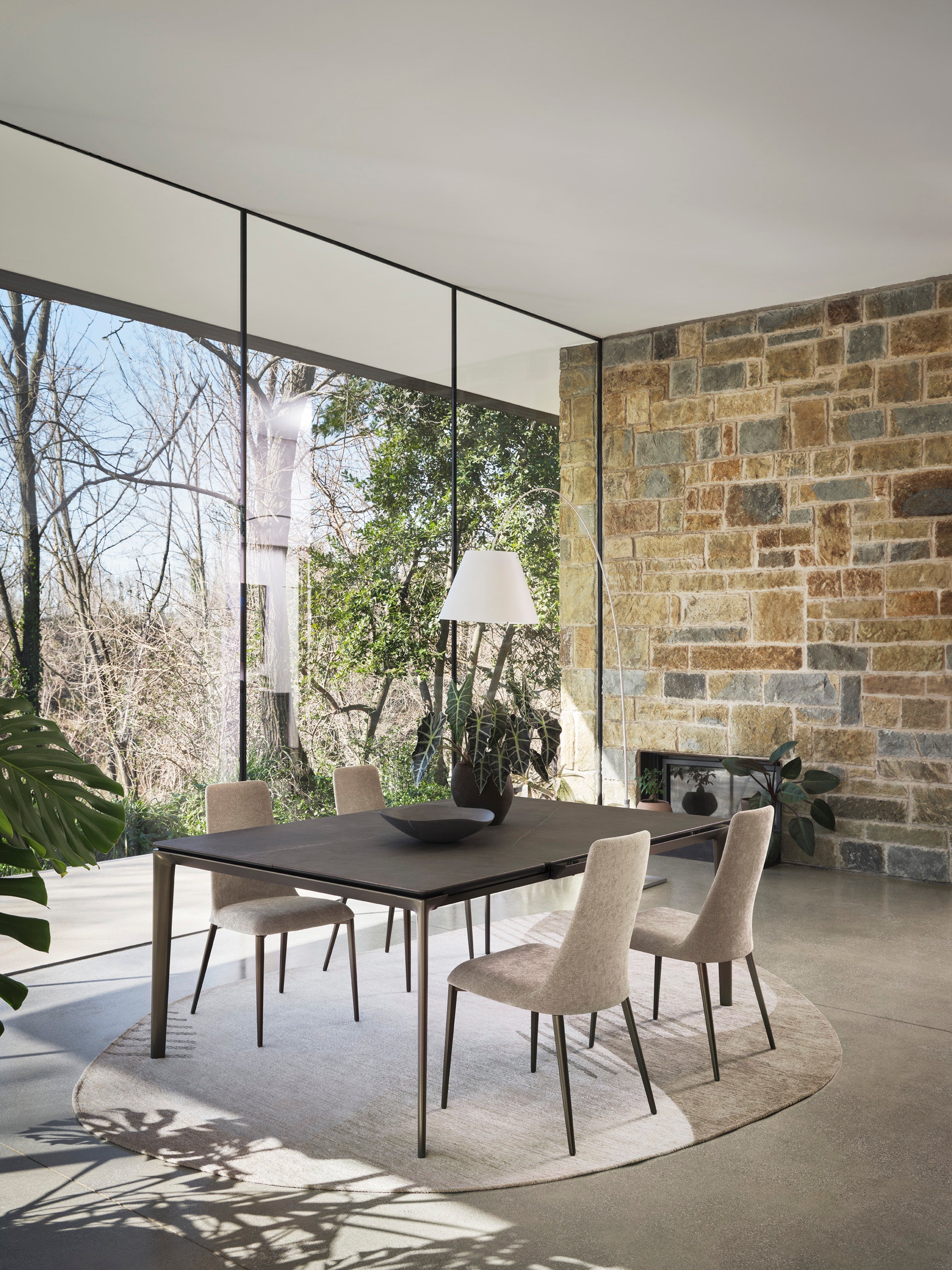 Polsterstuhl ETOILE mit schwarzem Metallgestell