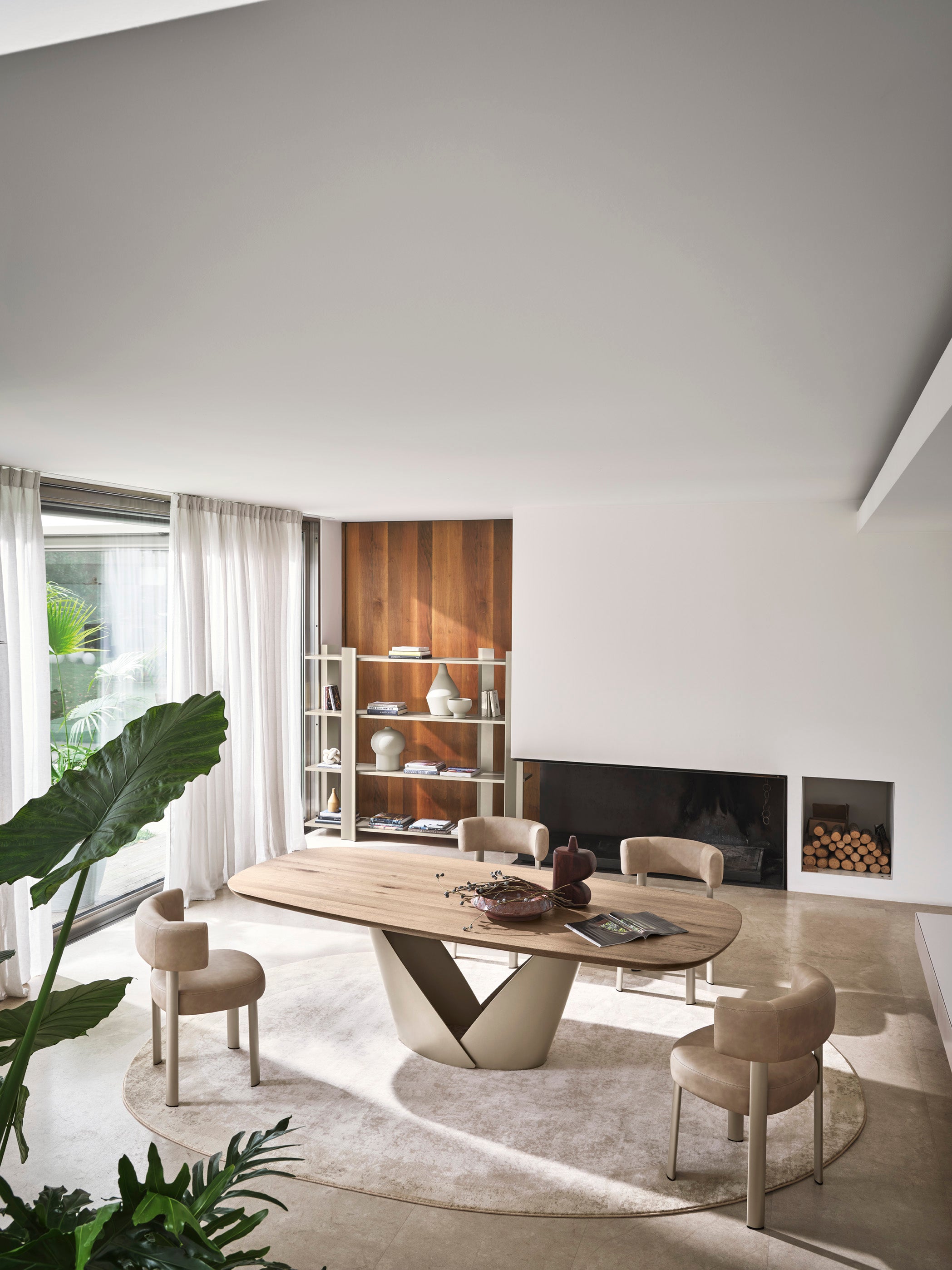 Gestoffeerde GLEN stoel met beige basis