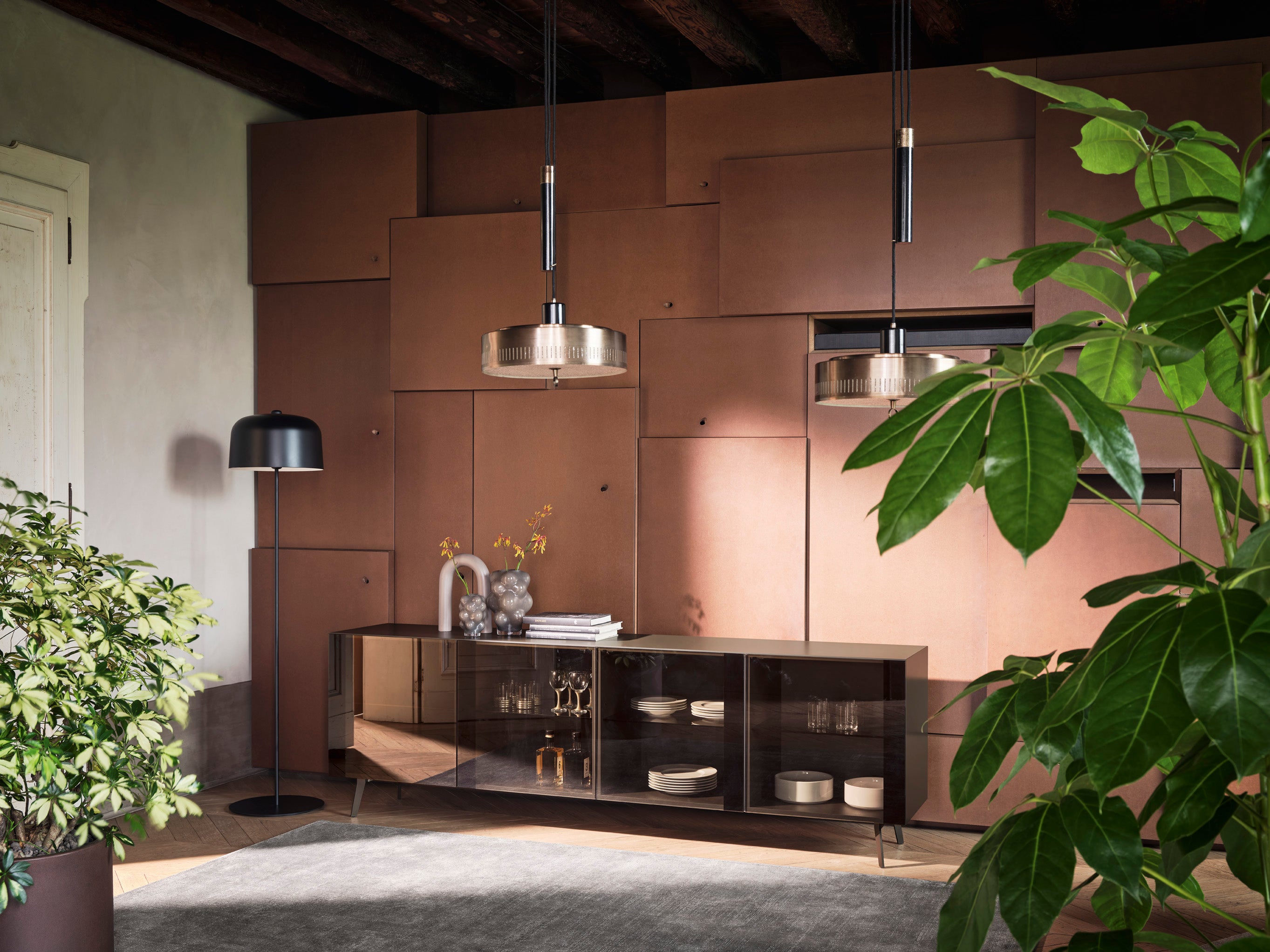 CRYSTAL cabinet black with brown glass