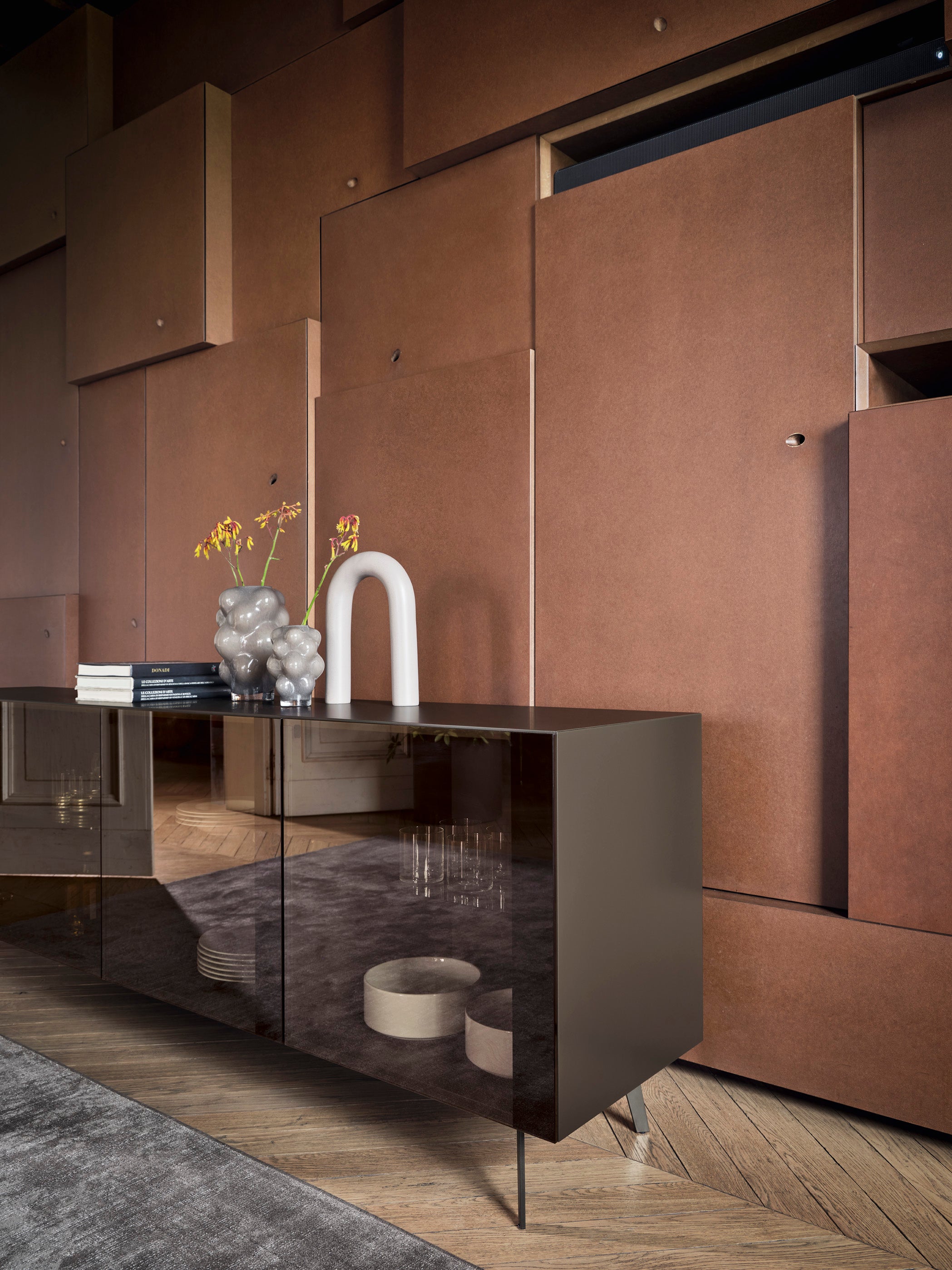 CRYSTAL cabinet black with brown glass