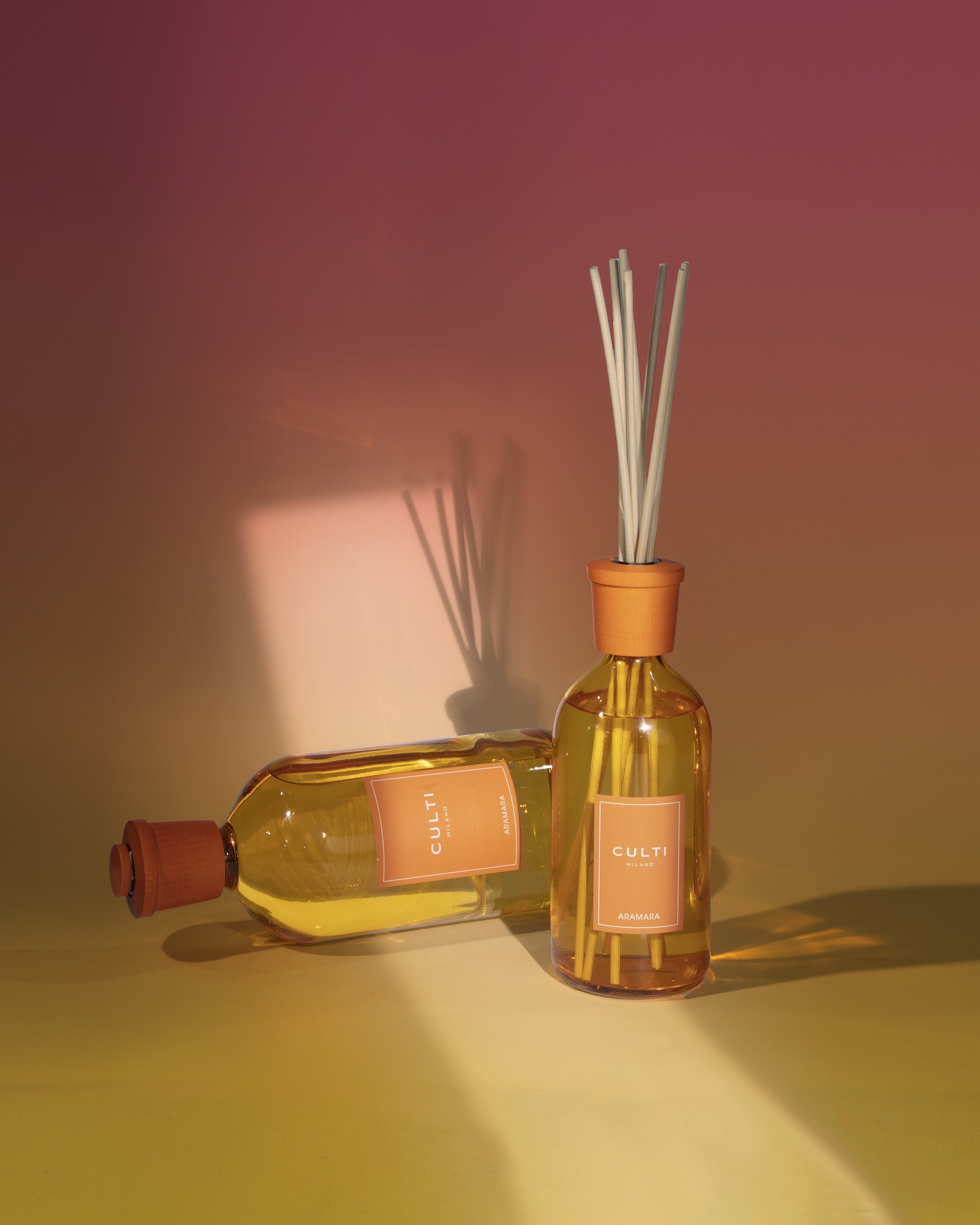 Geuro diffuser ORANGE ARAMARA met tonen van bittere sinaasappel, bergamot en sandelhout.