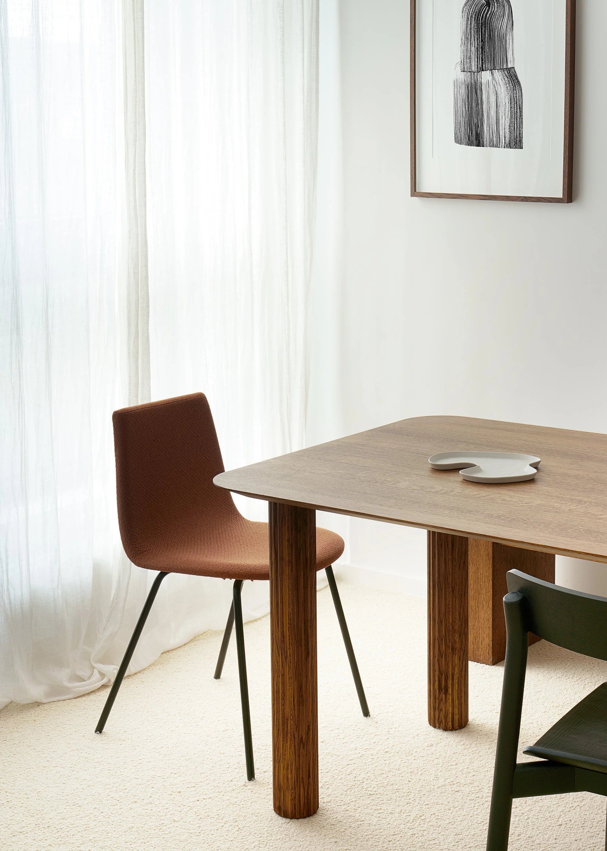 COLUMN table dark oak wood