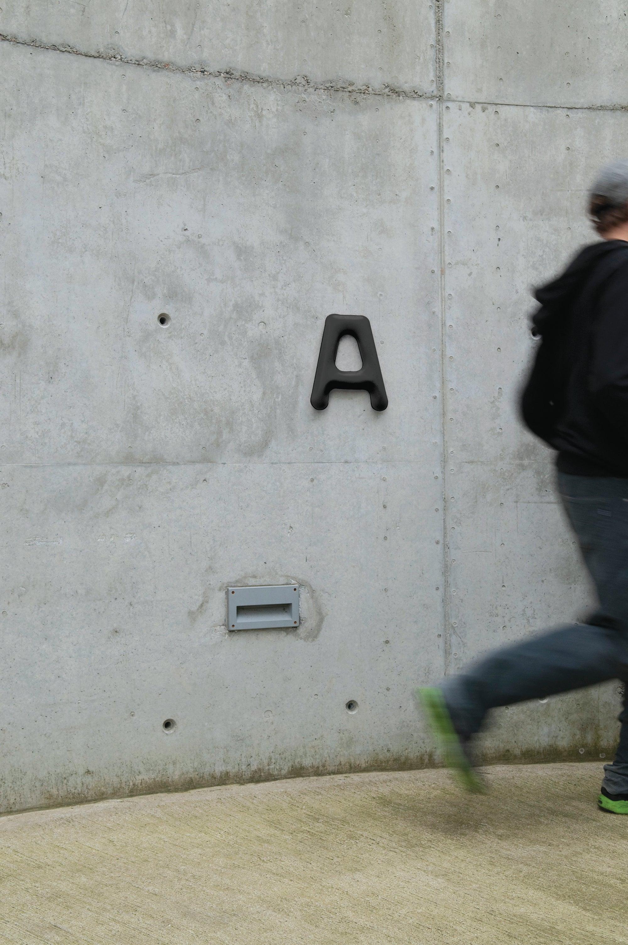 Dekoracja litera alfabetu FIDU grafitowy szary mat Zieta Studio Eye on Design