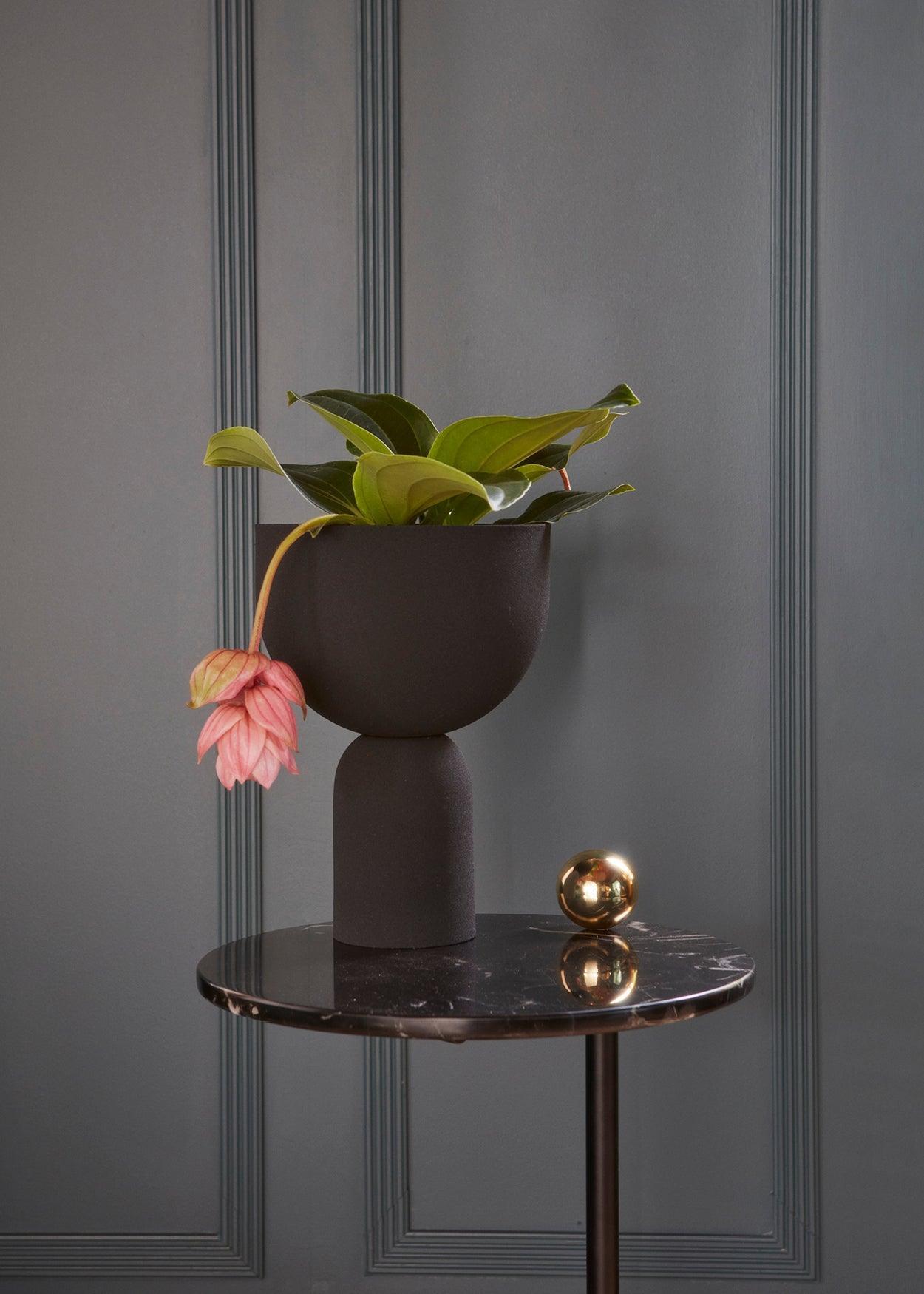 Doniczka TORUS czarny AYTM Eye on Design