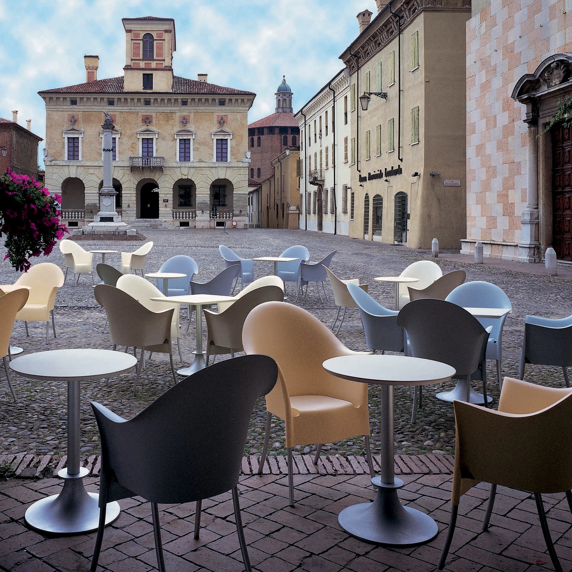 Stoel LORD YO lichtroze