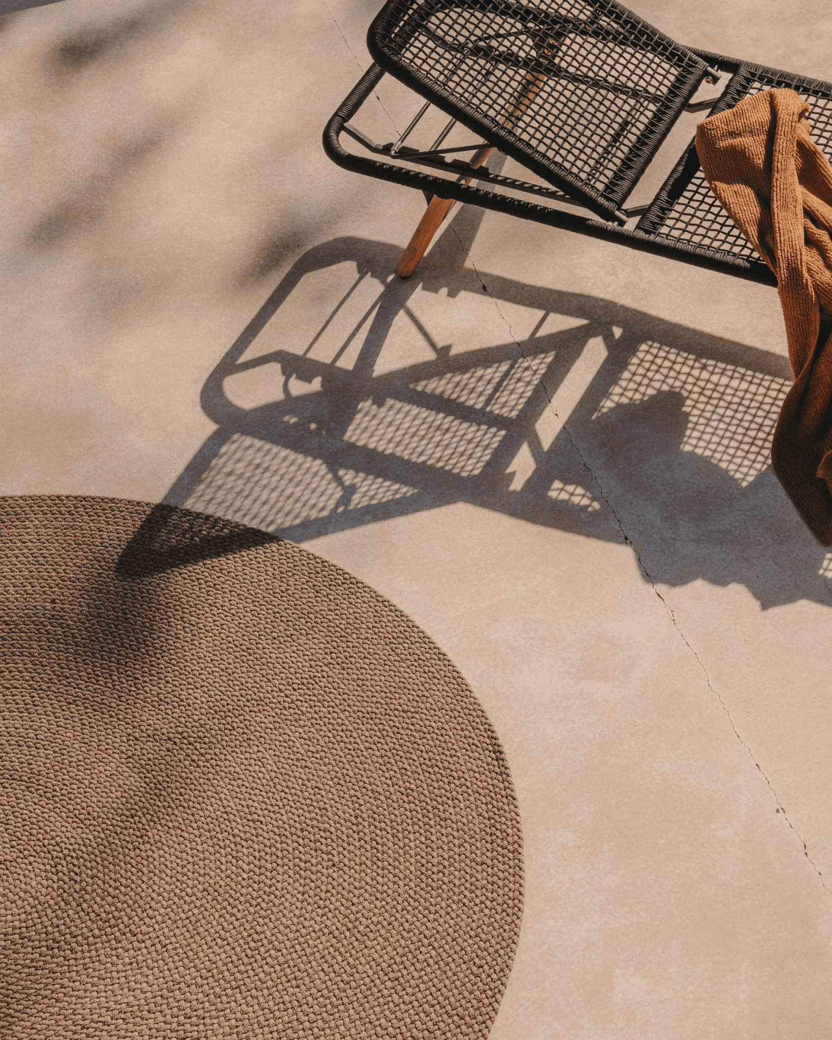 Dywan zewnętrzny DESPAS beżowy La Forma Eye on Design