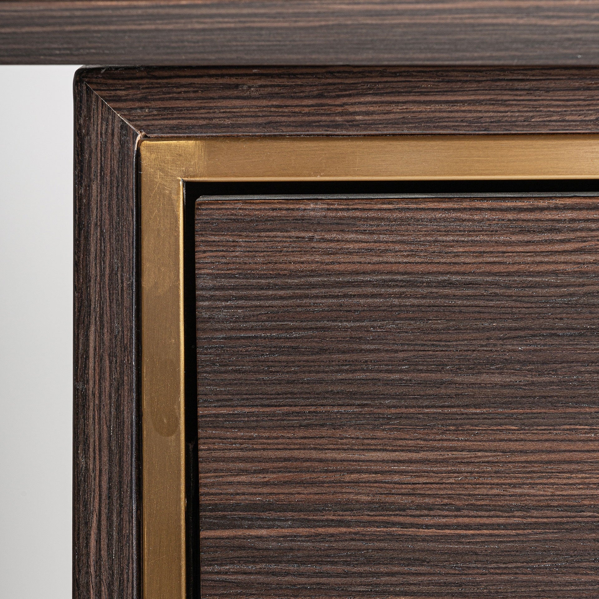 CHEB desk in pine wood with a gold base