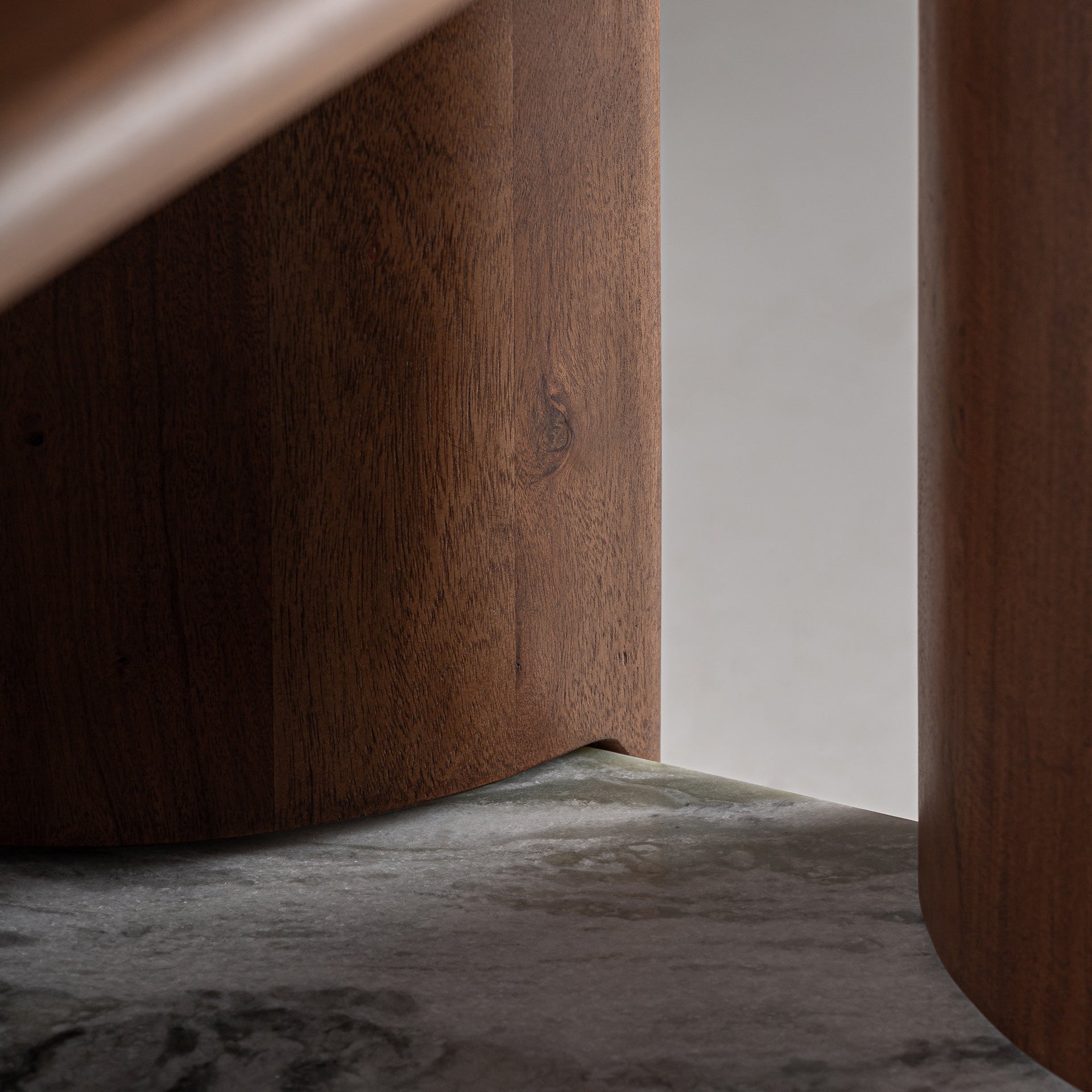 SAGY Shelf in Acacia Wood with Marble