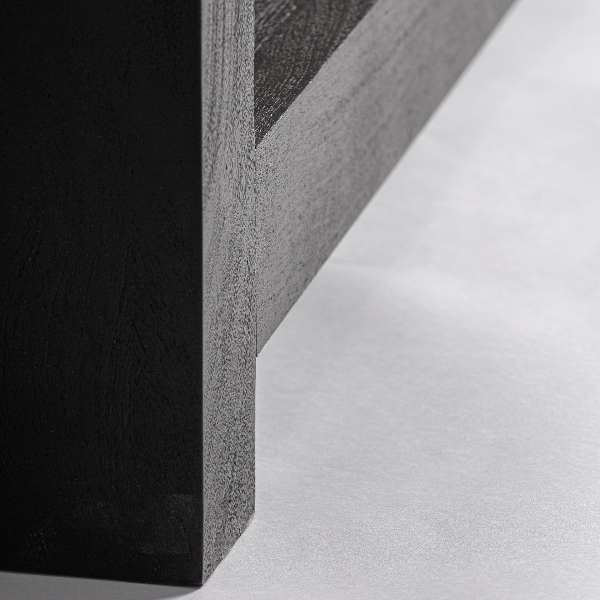 Regaal TOURNUS zwart acaciahout