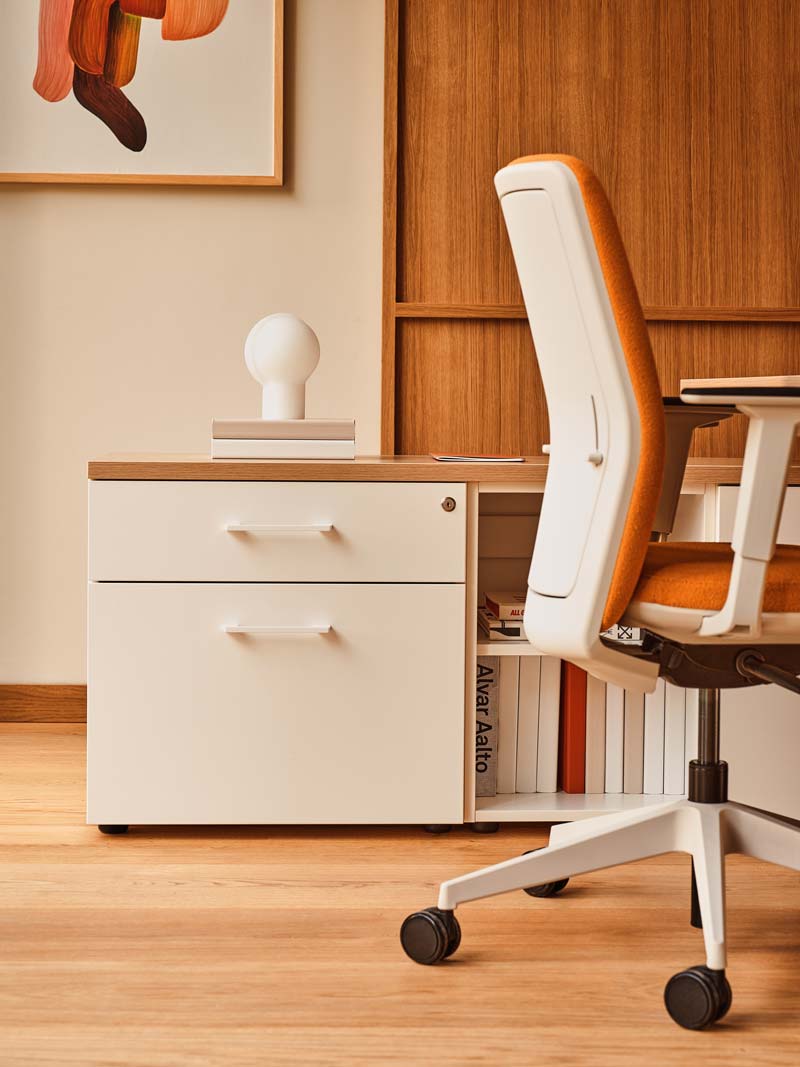 Fauteuil met gestoffeerde rugleuning EVO, verstelbare basis met wielen voor zachte oppervlakken