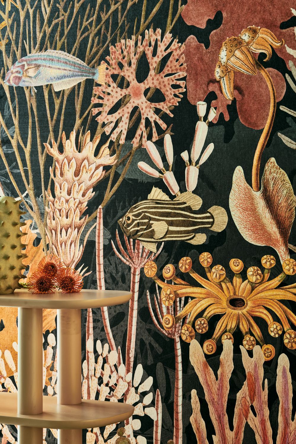 Textilwandbild mit Korallenriff-Motiv MOOREA himmelblau