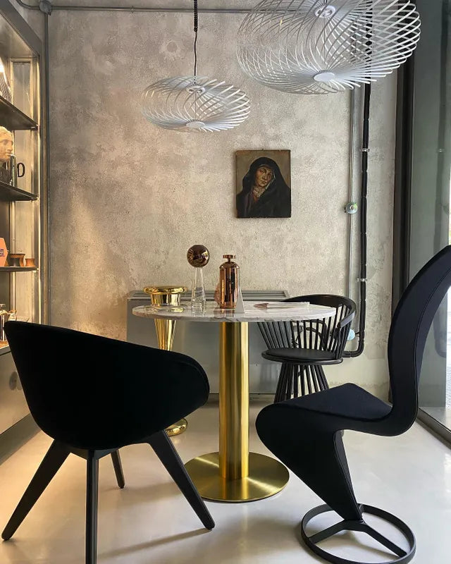 Round table tube white marble with a brass base