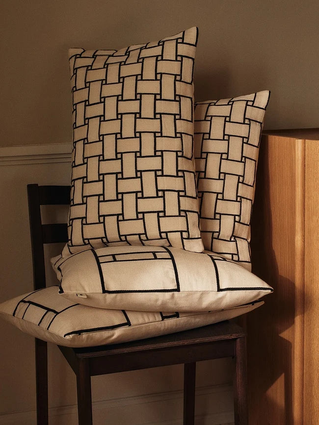 Kussenhoes LATTICE beige met zwart patroon