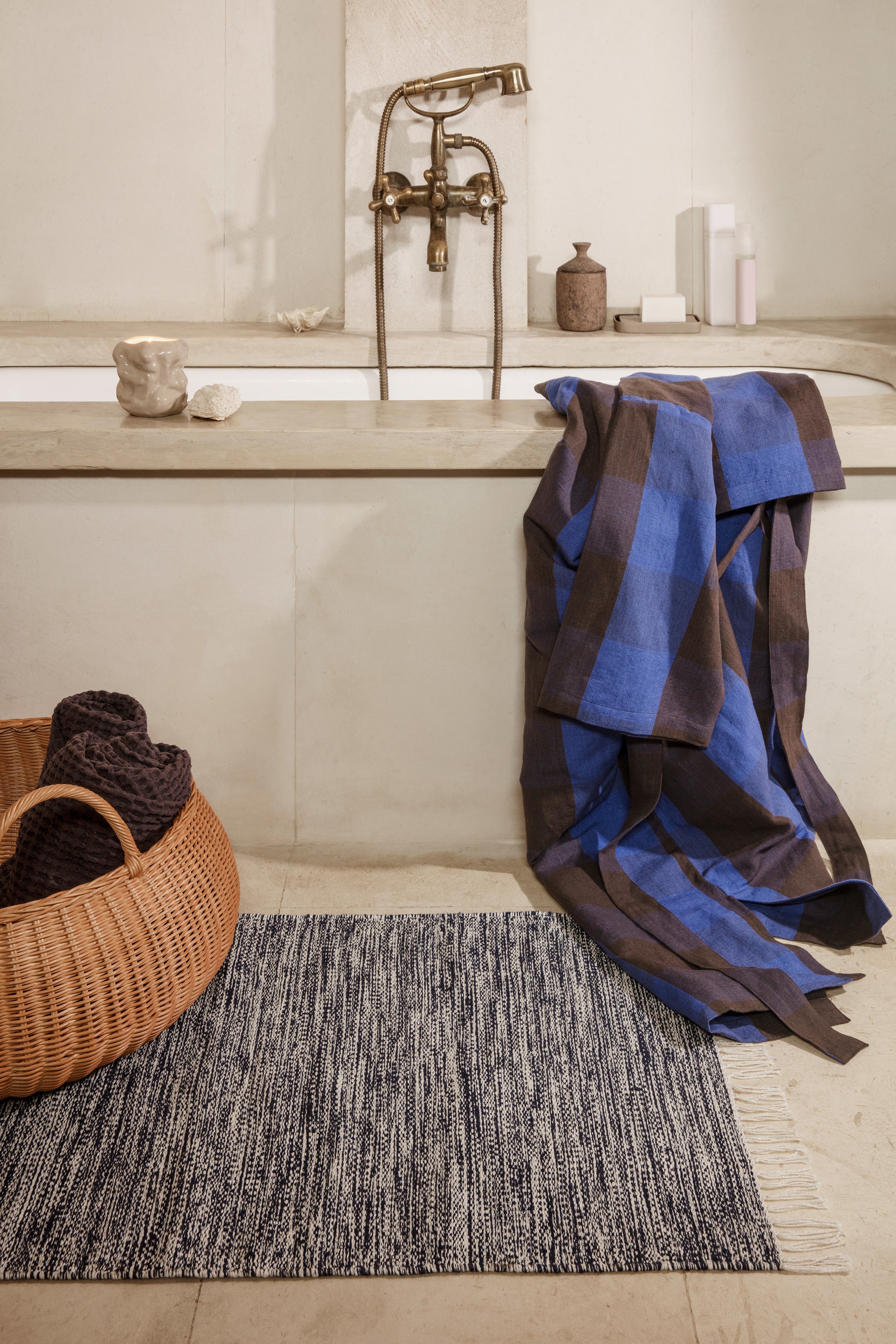 GEFLOCHTENER KORB Rattan