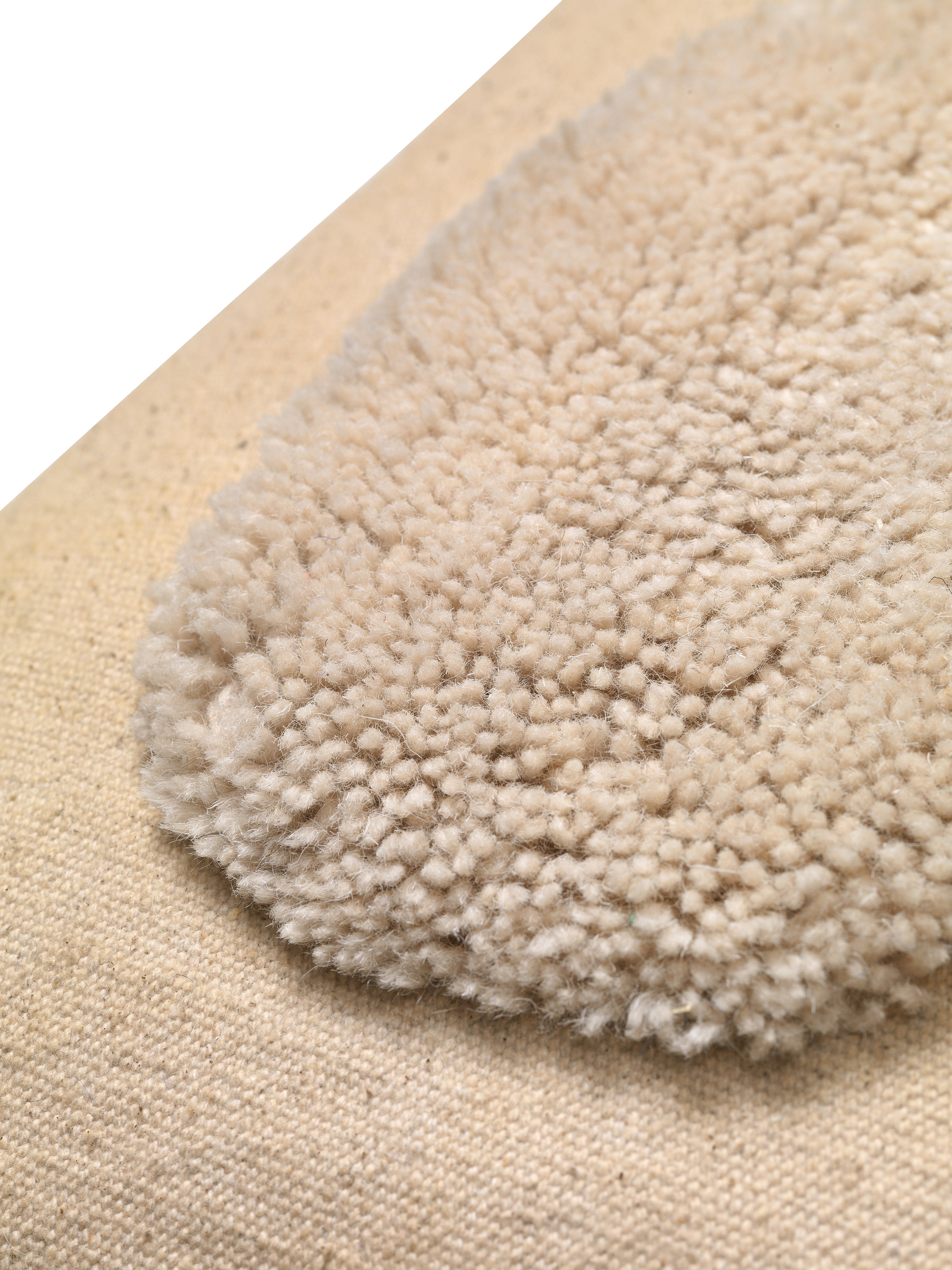 Lay cushion beige pillow
