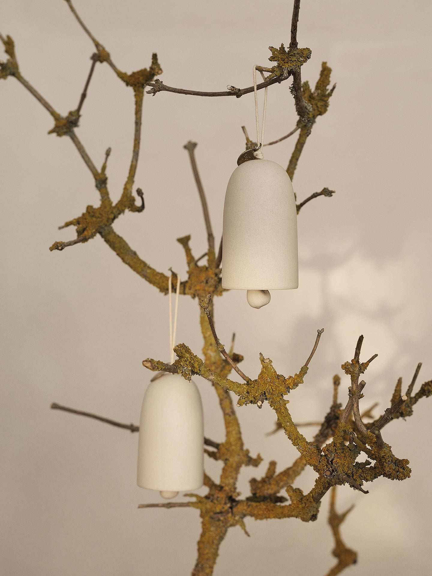 Christmas Bell Ceramic Set white with gold