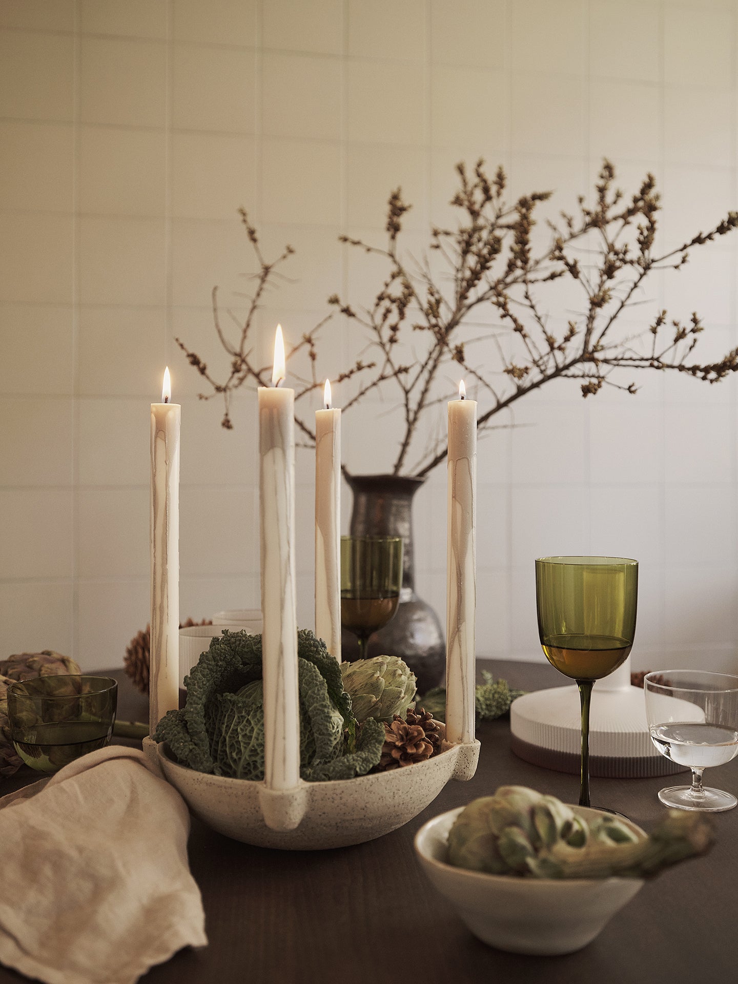 Set von DRYP Kerzen beige mit Grau