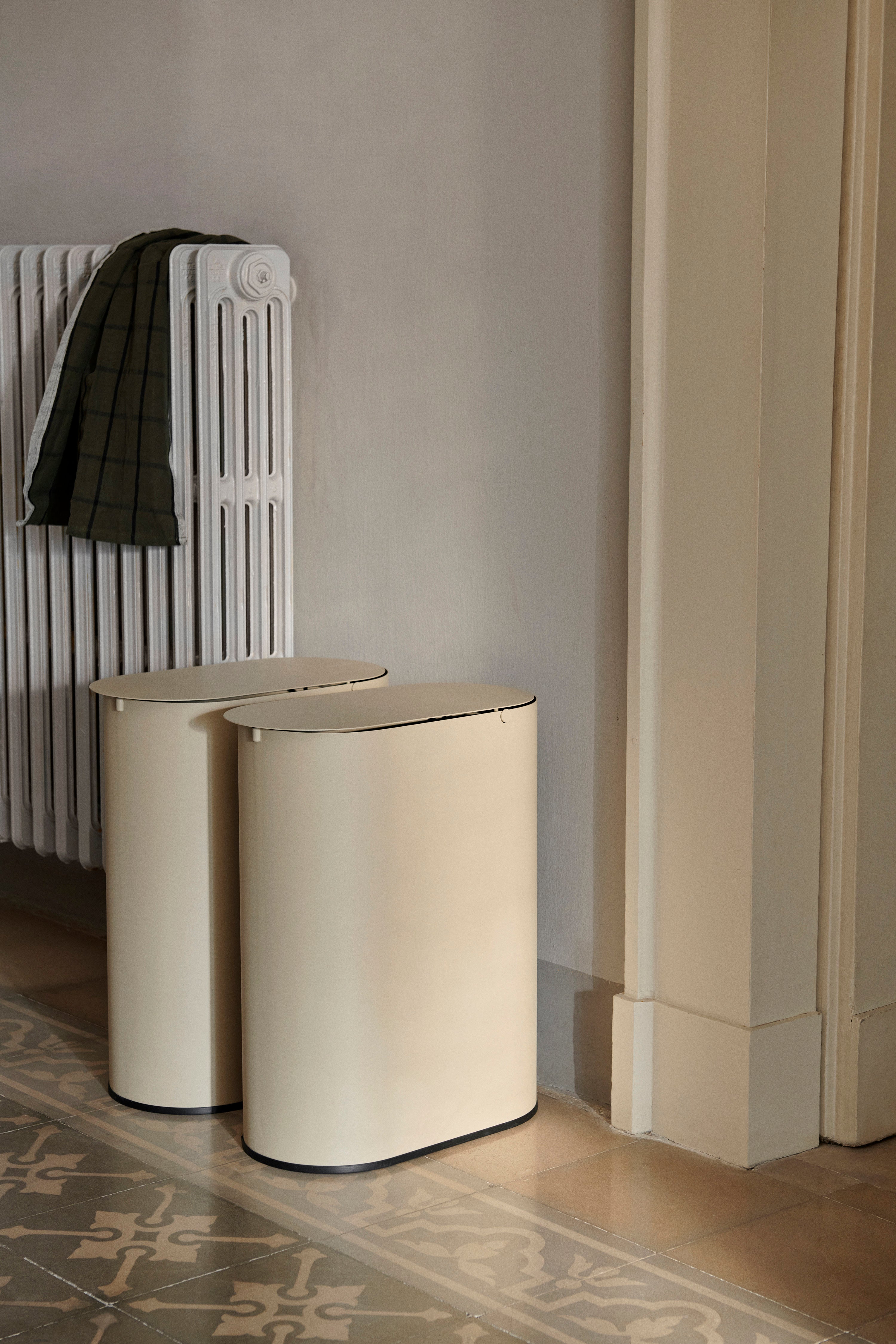 Pojemnik na odpady ENKEL BIN beżowy – ferm LIVING