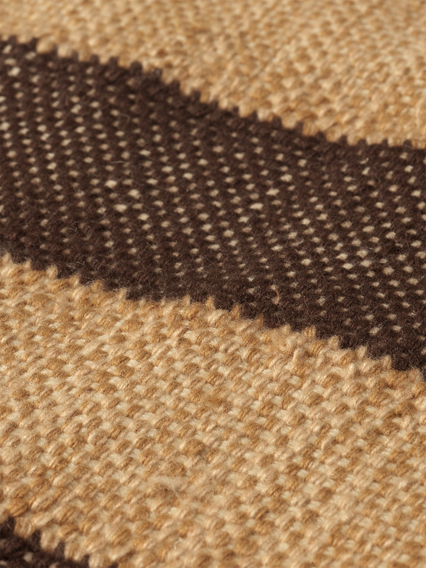 Ivoren IVES chocoladekleurig met beige