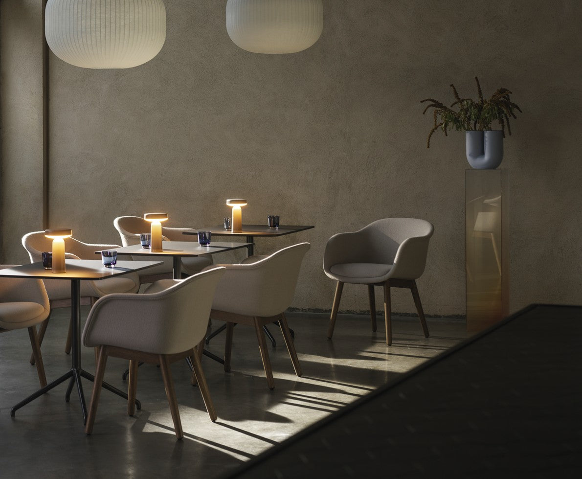 Gepersonaliseerde FIBER CONFERENCE stoel met houten basis