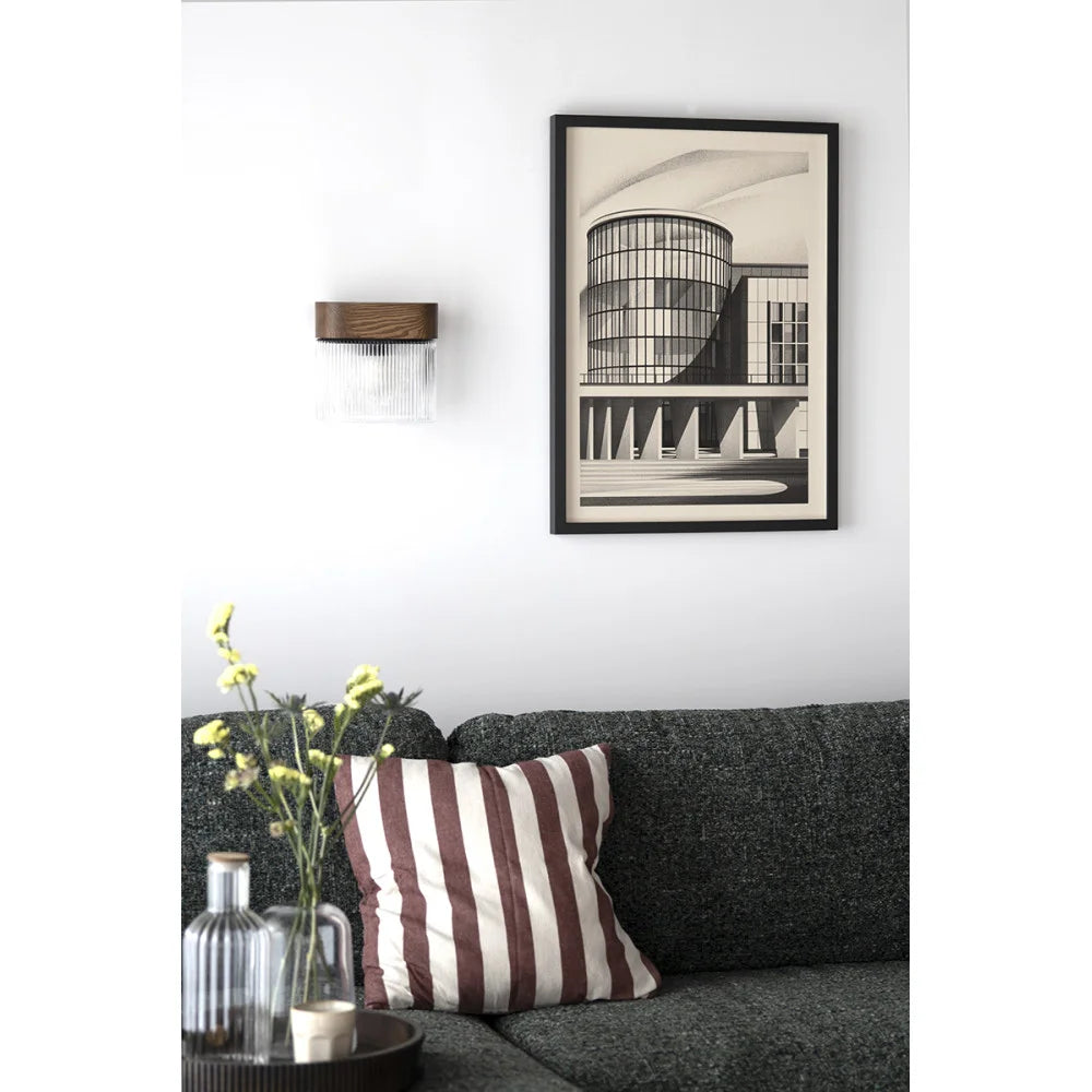 FLUMINA Wandleuchte, geriffeltes Glas und schwarzes Eschenholz