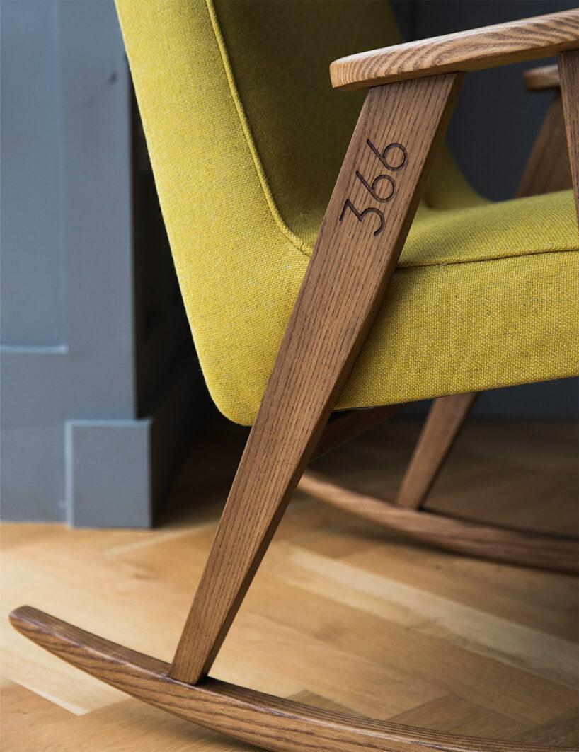 Fotel bujany 366 żółty w tkaninie Boucle Mustard 366 concept Eye on Design