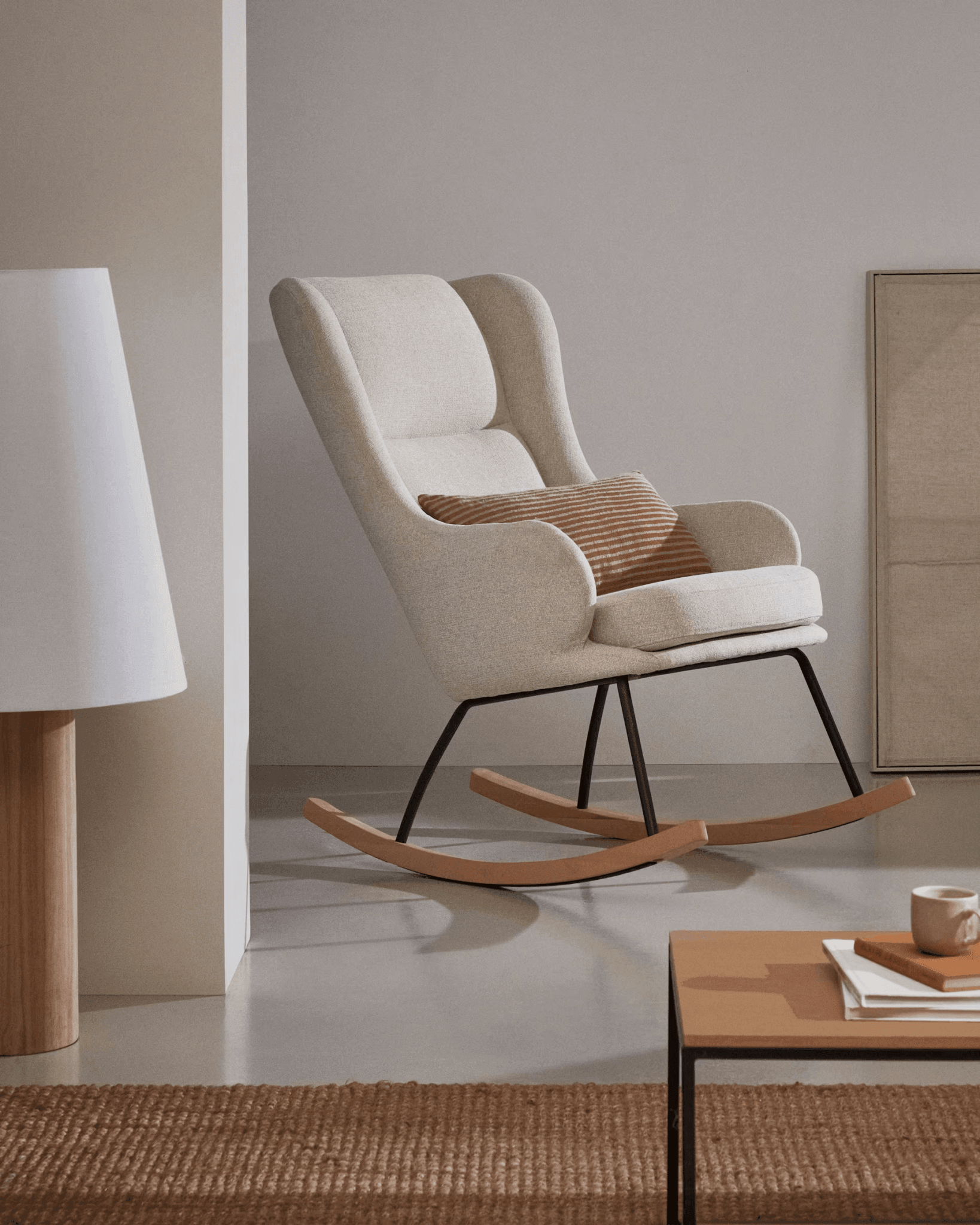 Fotel bujany MAUSTIN beżowy szenil La Forma Eye on Design
