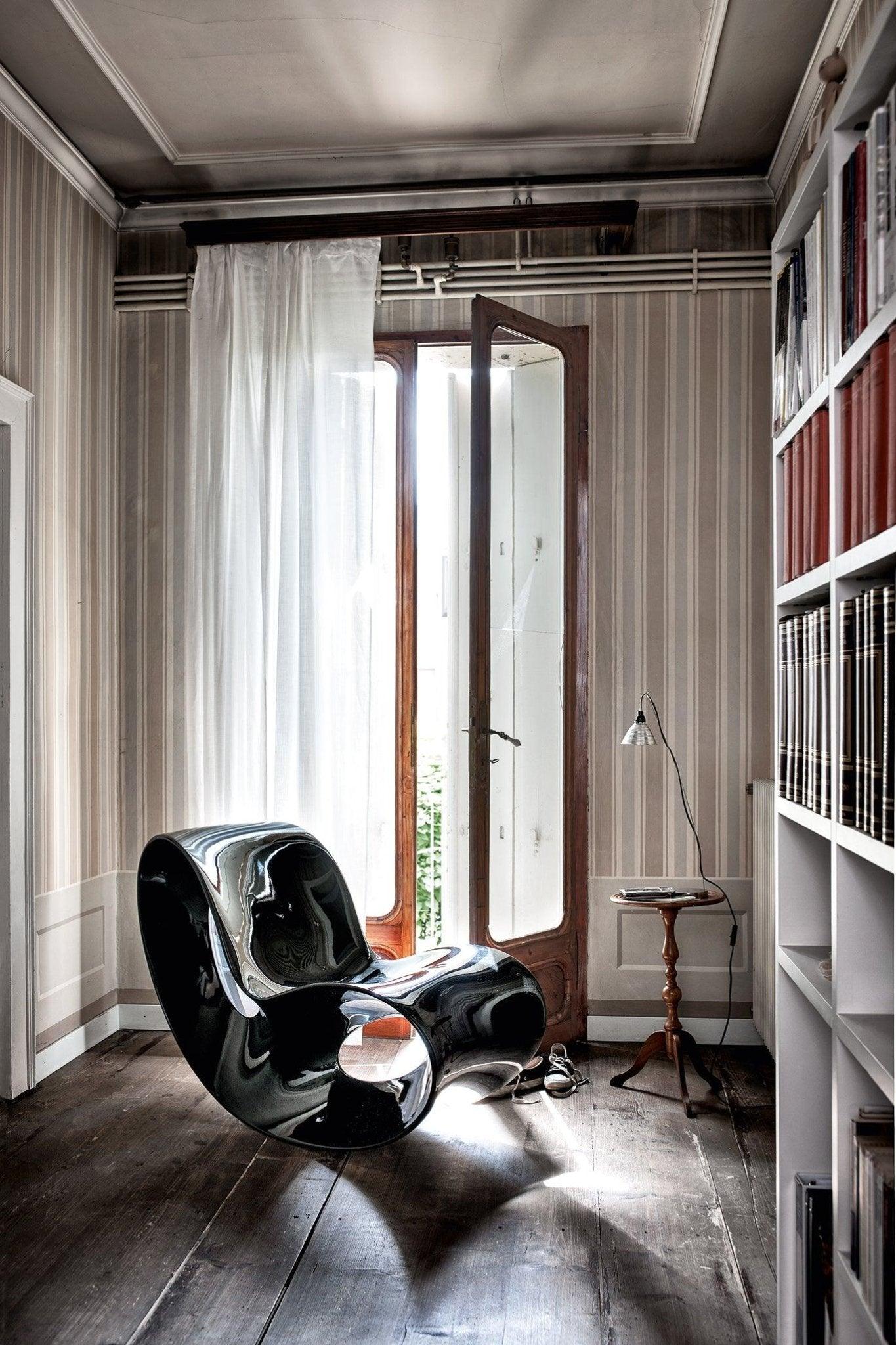 Fotel bujany VOIDO biały Magis Eye on Design