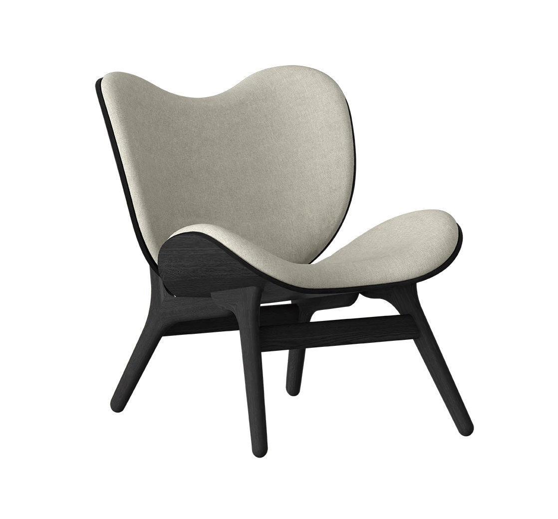 Fotel CONVERSATION PIECE beżowy z czarną podstawą UMAGE Eye on Design