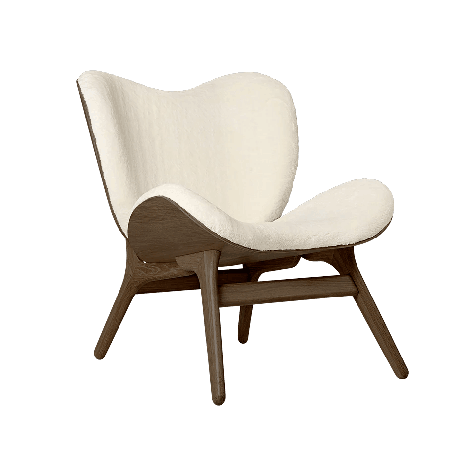 Fotel CONVERSATION PIECE kremowy plusz z ciemno dębową podstawą UMAGE Eye on Design