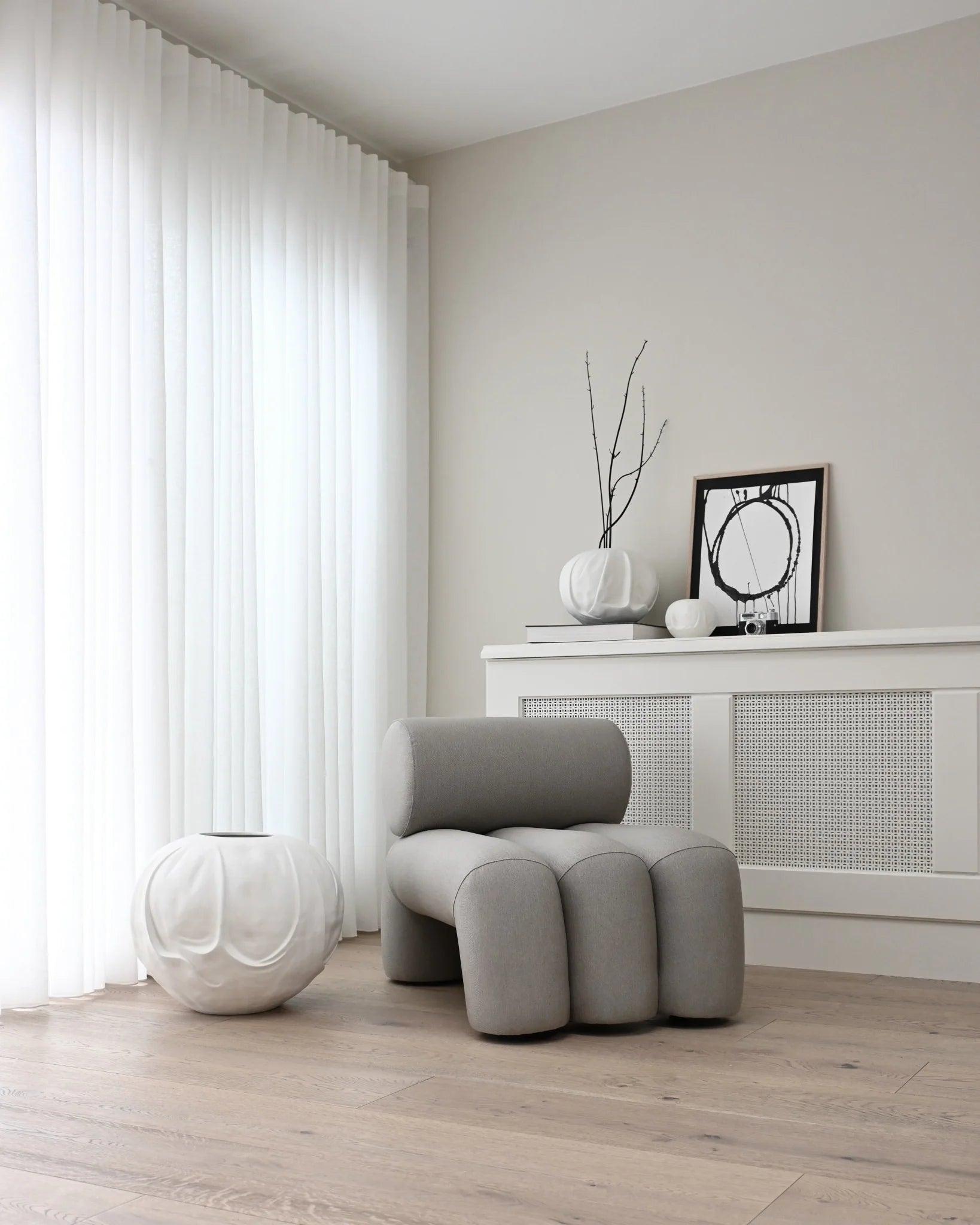 Fotel FOKU ciemnobeżowy 101 Copenhagen Eye on Design