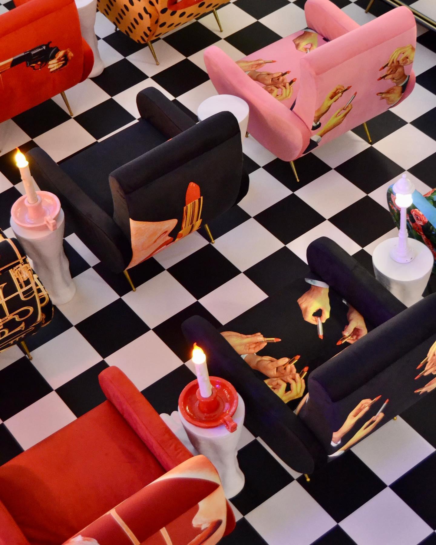 Fotel LIPSTICKS różowy Seletti Eye on Design