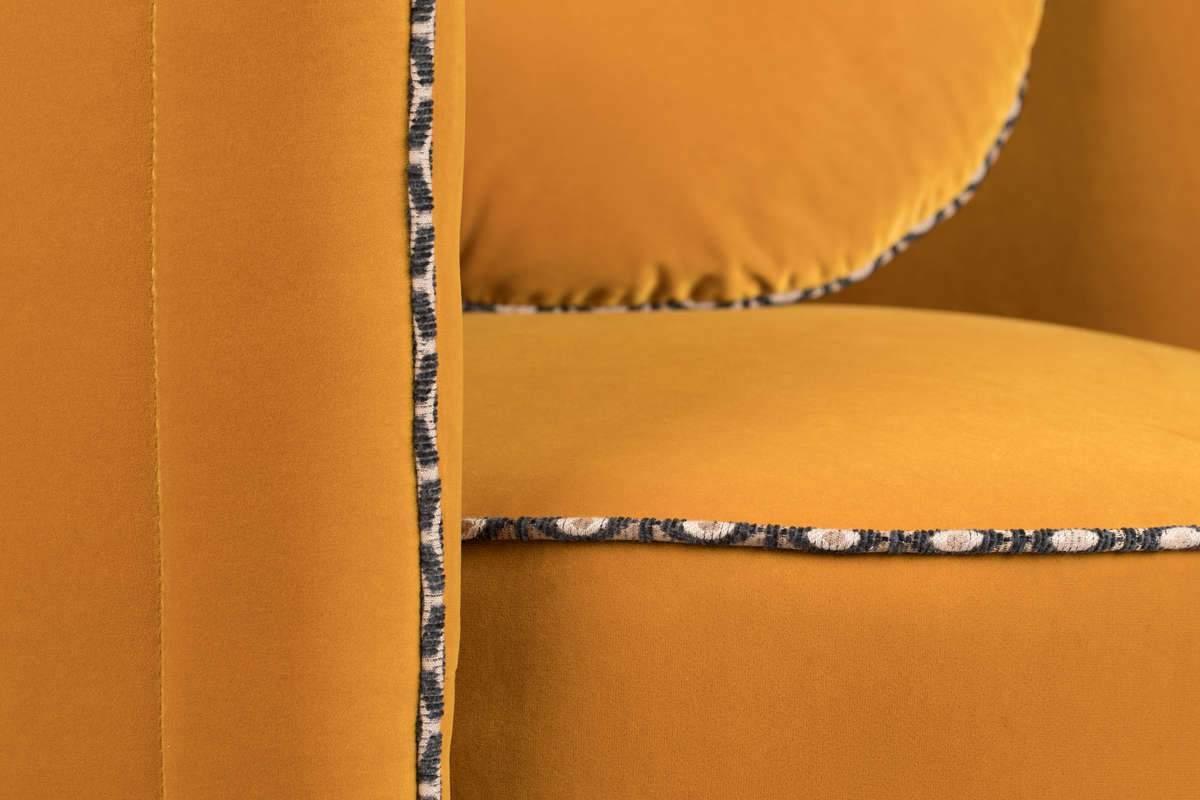 Fotel lounge SASSY GRANNY musztardowy Bold Monkey Eye on Design