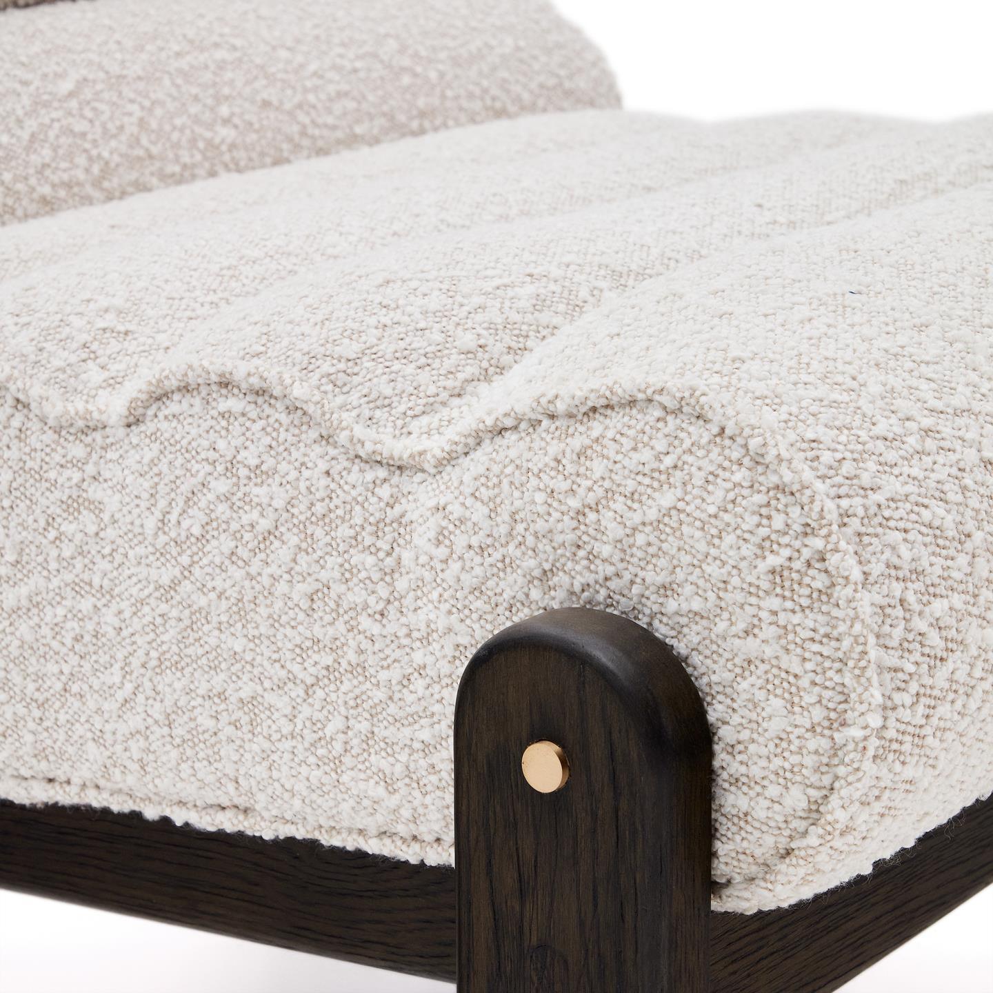 Fotel MAGIRA biały boucle La Forma Eye on Design