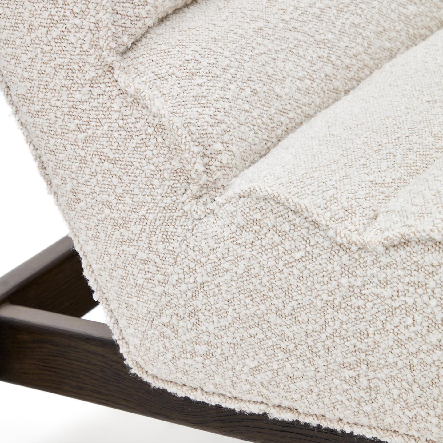 Fotel MAGIRA biały boucle La Forma Eye on Design