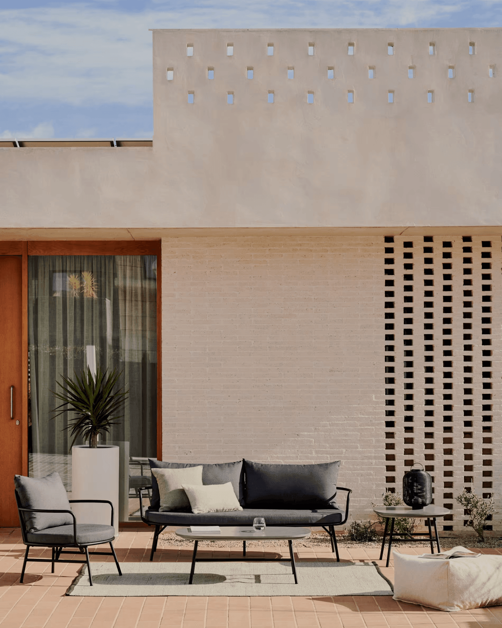 Fotel ogrodowy BRAMANT czarny La Forma Eye on Design