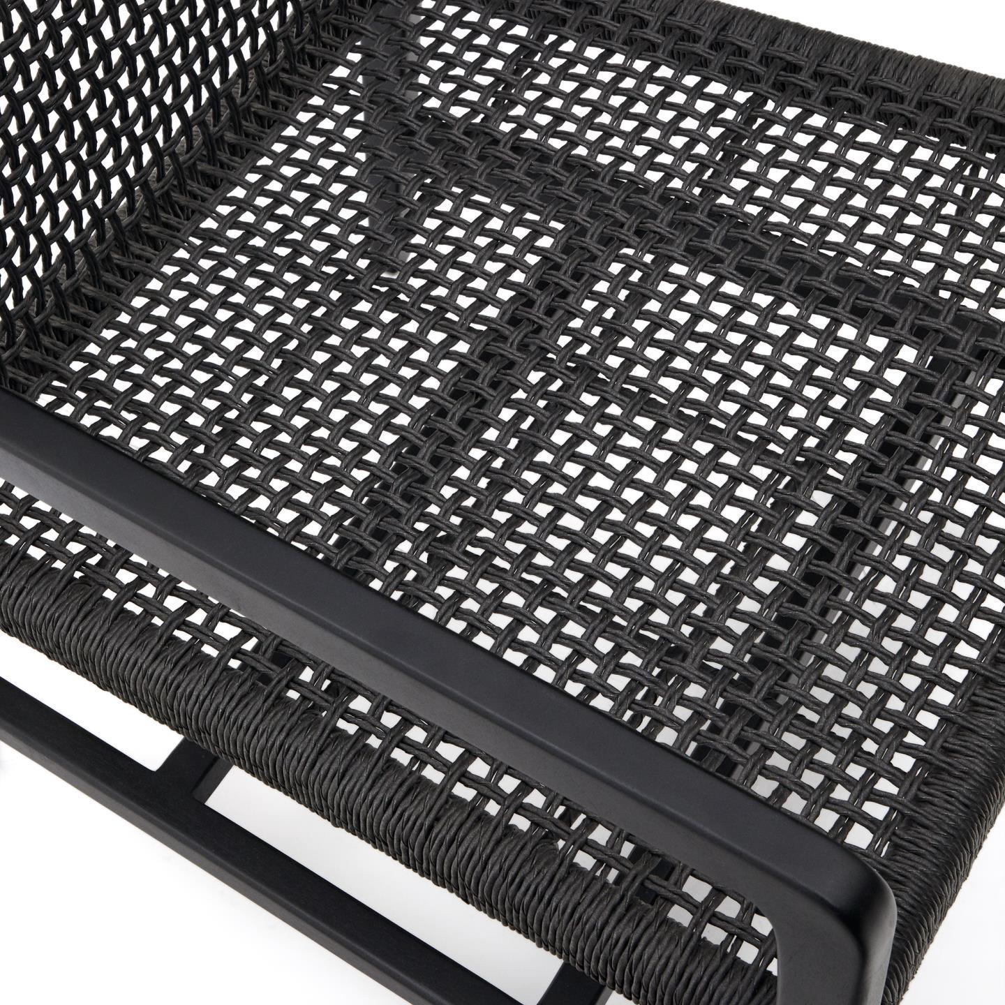 Fotel ogrodowy SABOLLA czarne drewno tekowe La Forma Eye on Design