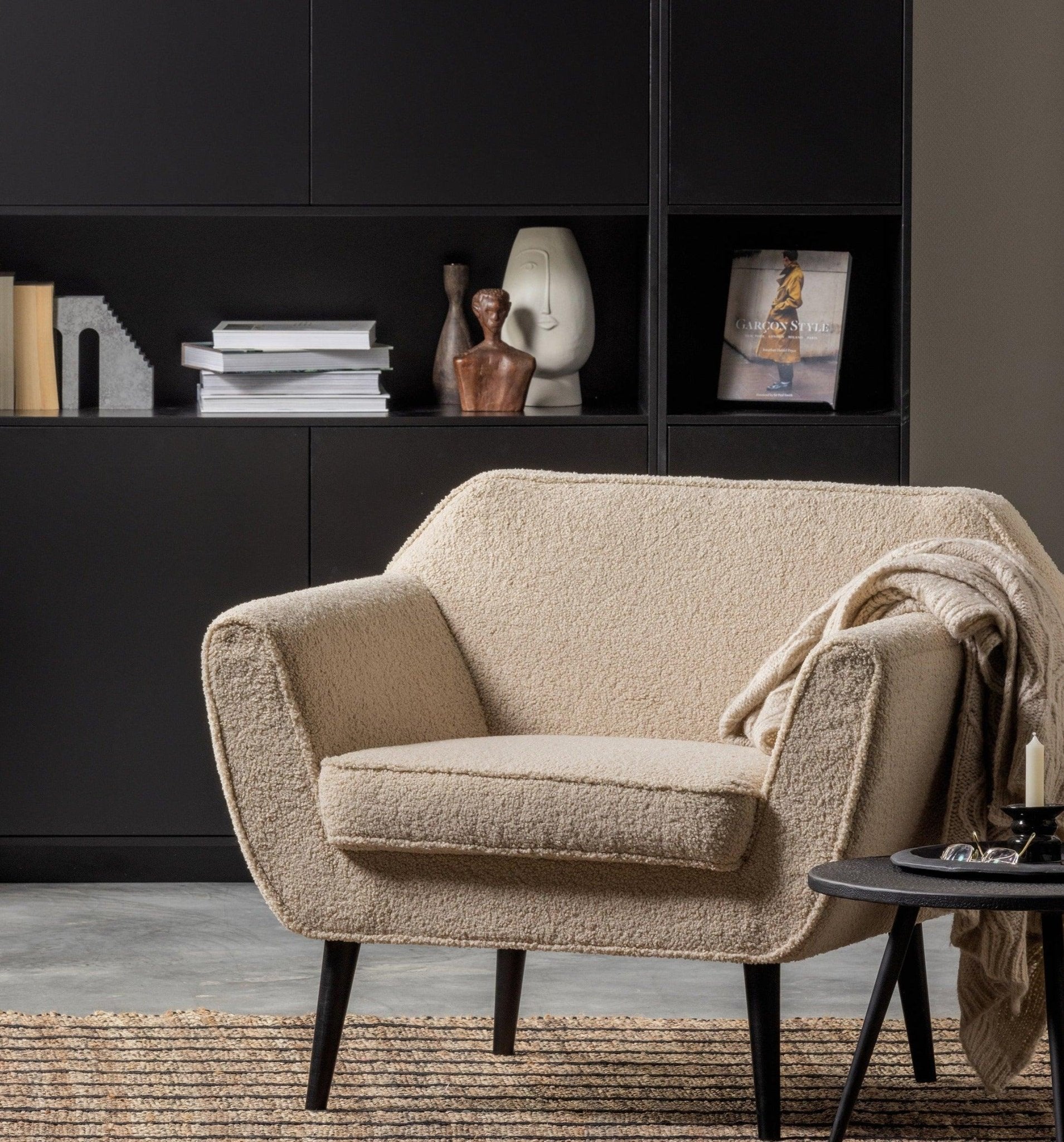 Fotel ROCCO piaskowy plusz Woood Eye on Design